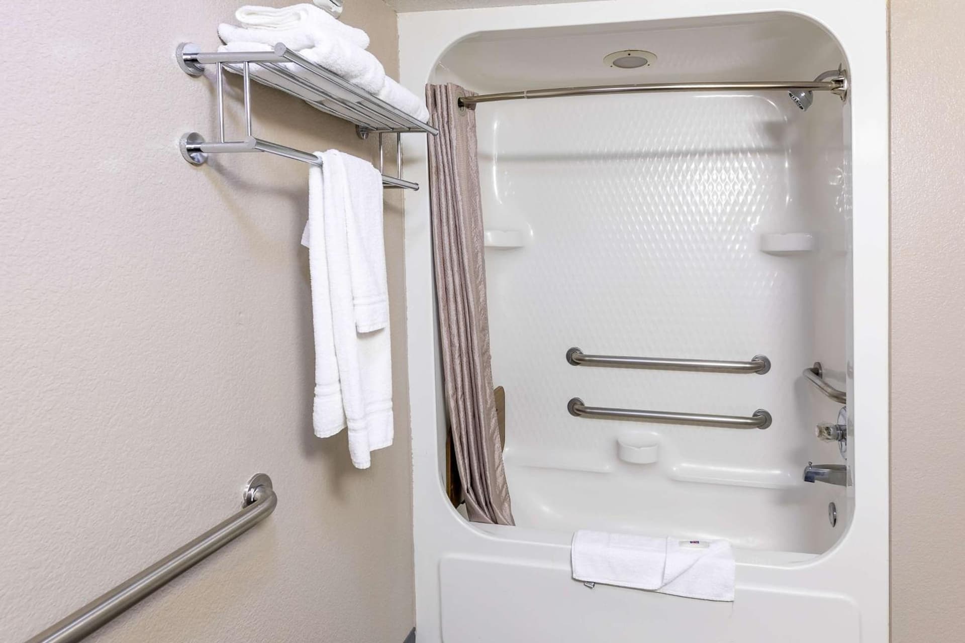 Motel 6-Fort Lupton, CO gallery photo in Fort Lupton, CO — image 35
