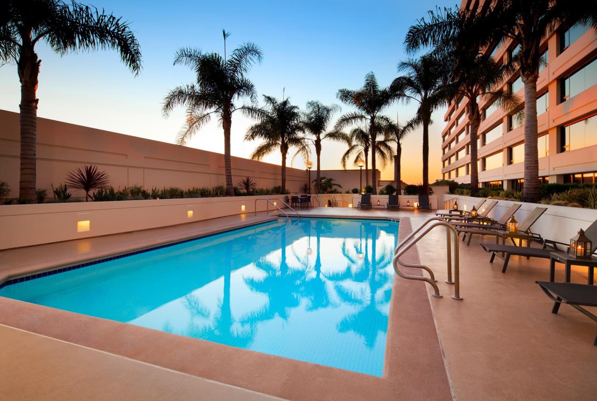 The Westin Los Angeles Airport interior in Los Angeles, CA — gallery photo 2