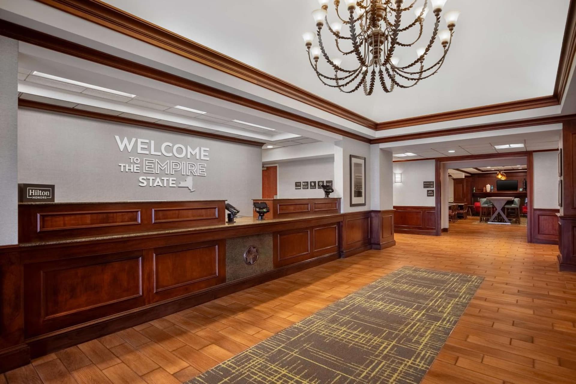Hampton Inn Long Island-Brookhaven interior in Farmingville, NY — gallery photo 2