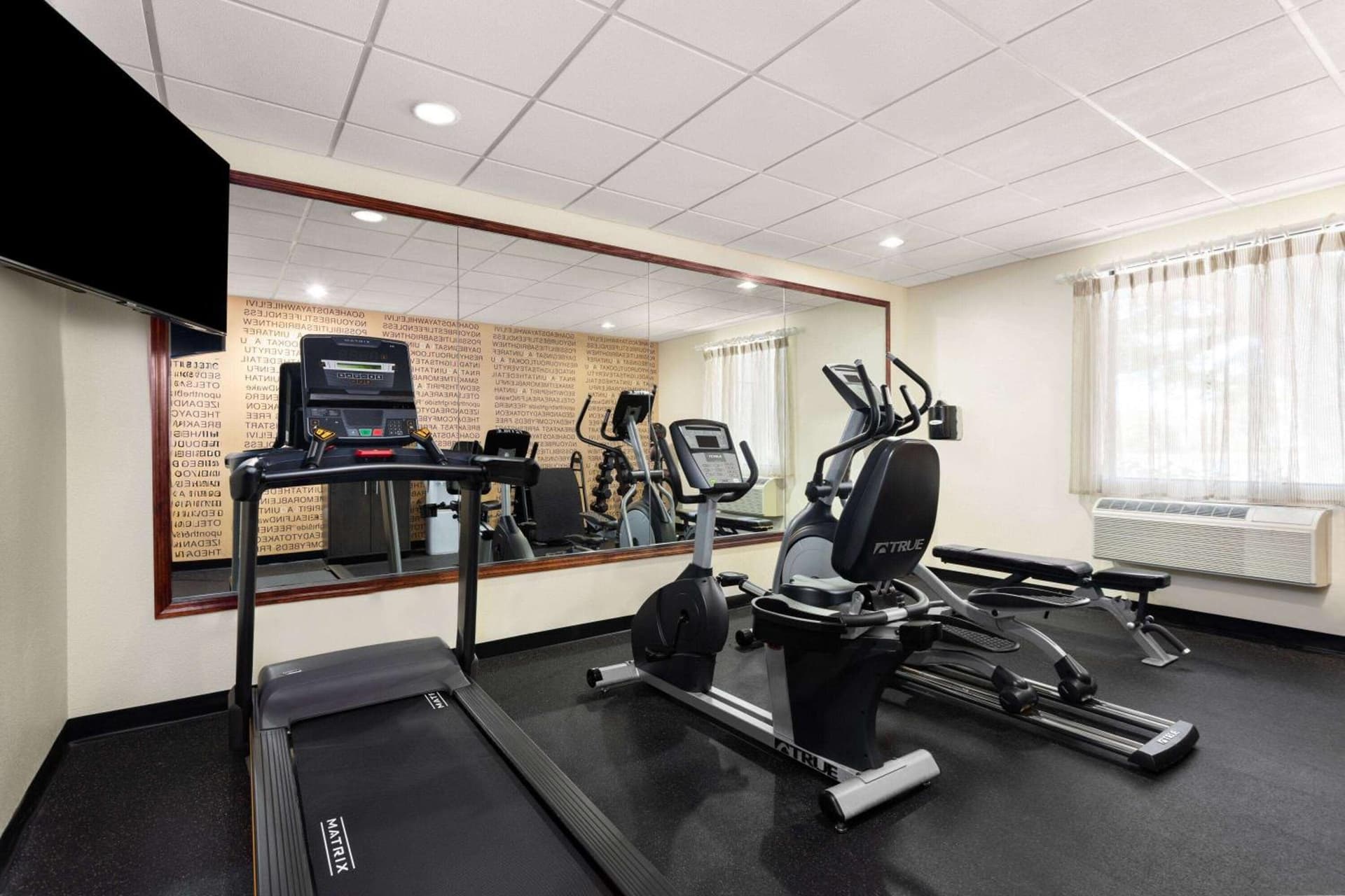 La Quinta by Wyndham Bonita Springs Naples North gallery photo in Bonita Springs, FL — image 26