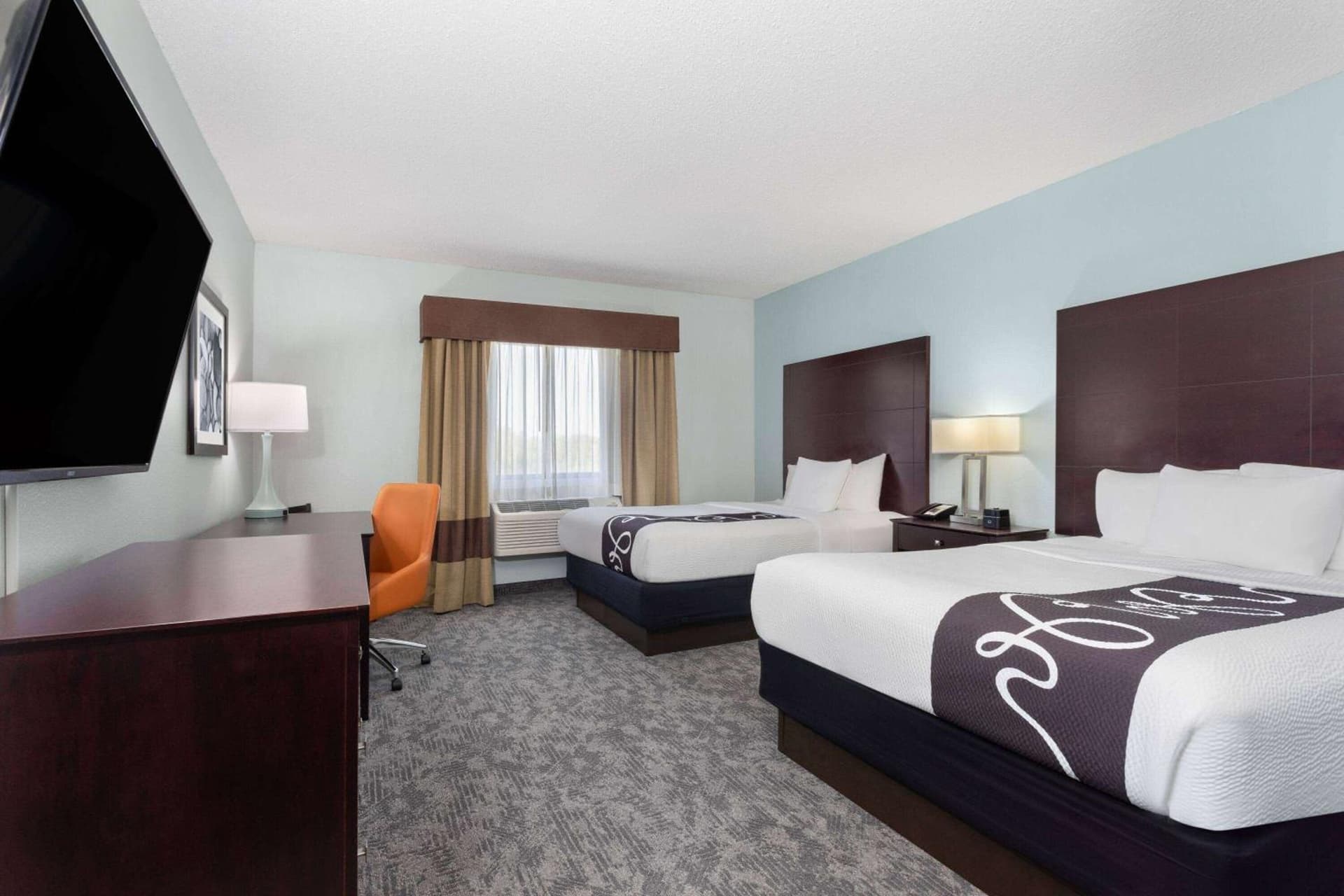 La Quinta by Wyndham Bonita Springs Naples North gallery photo in Bonita Springs, FL — image 4
