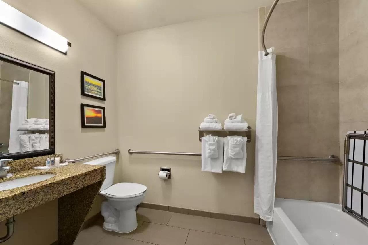 Comfort Suites Corpus Christi Central gallery photo in Corpus Christi, TX — image 26