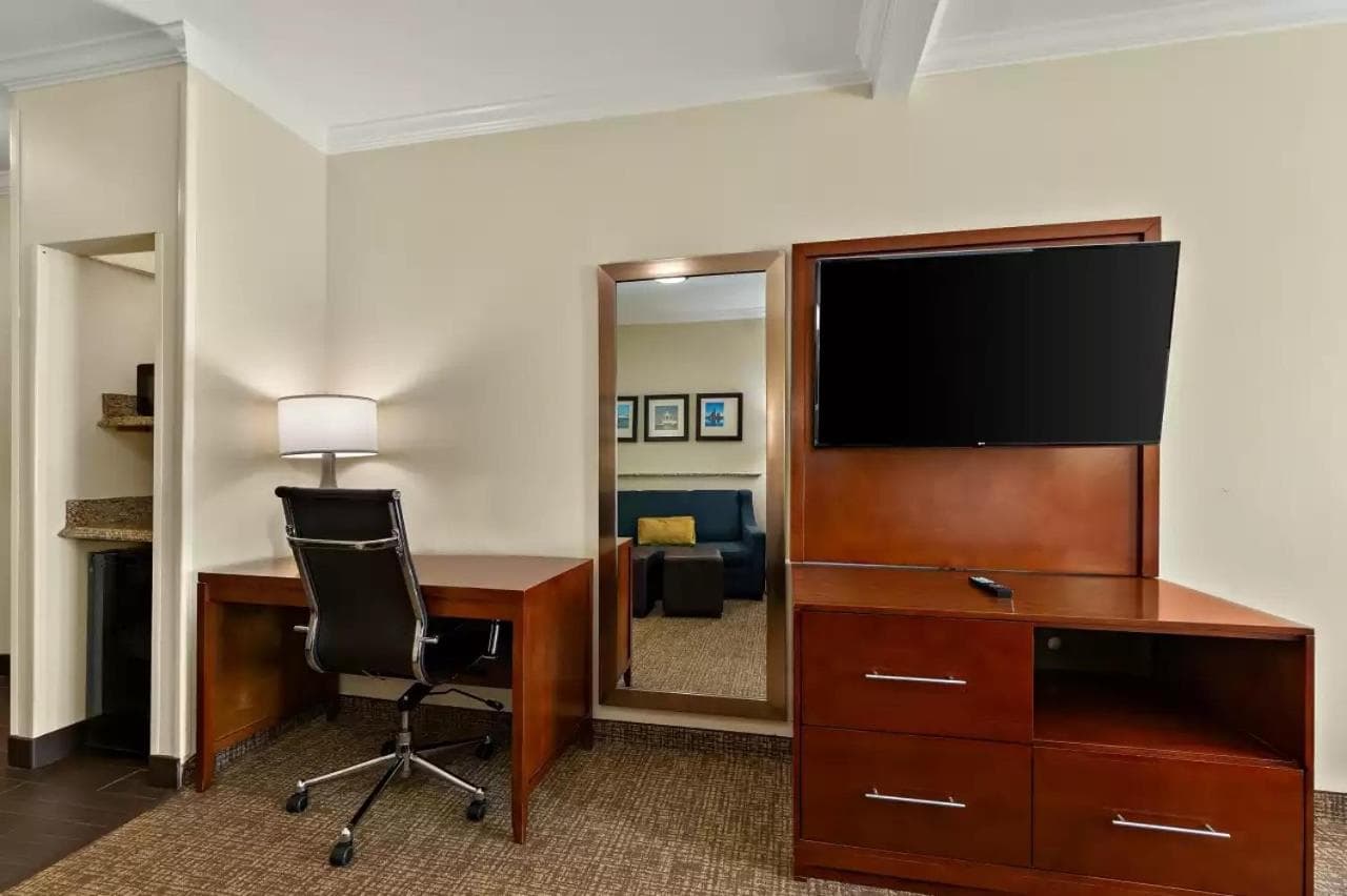 Comfort Suites Corpus Christi Central gallery photo in Corpus Christi, TX — image 22