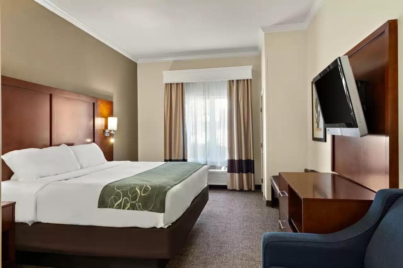 Comfort Suites Corpus Christi Central gallery photo in Corpus Christi, TX — image 25
