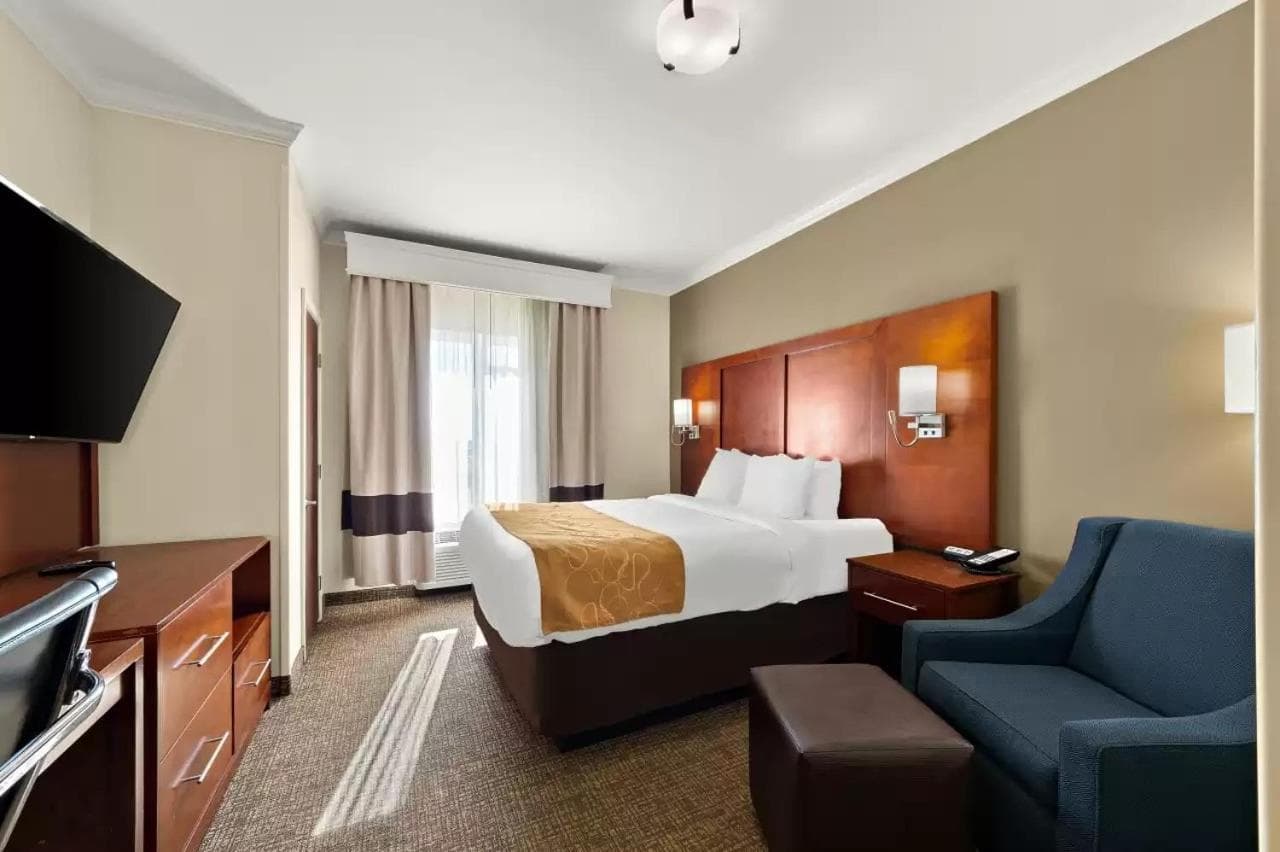 Comfort Suites Corpus Christi Central property views in Corpus Christi, TX — gallery photo 3