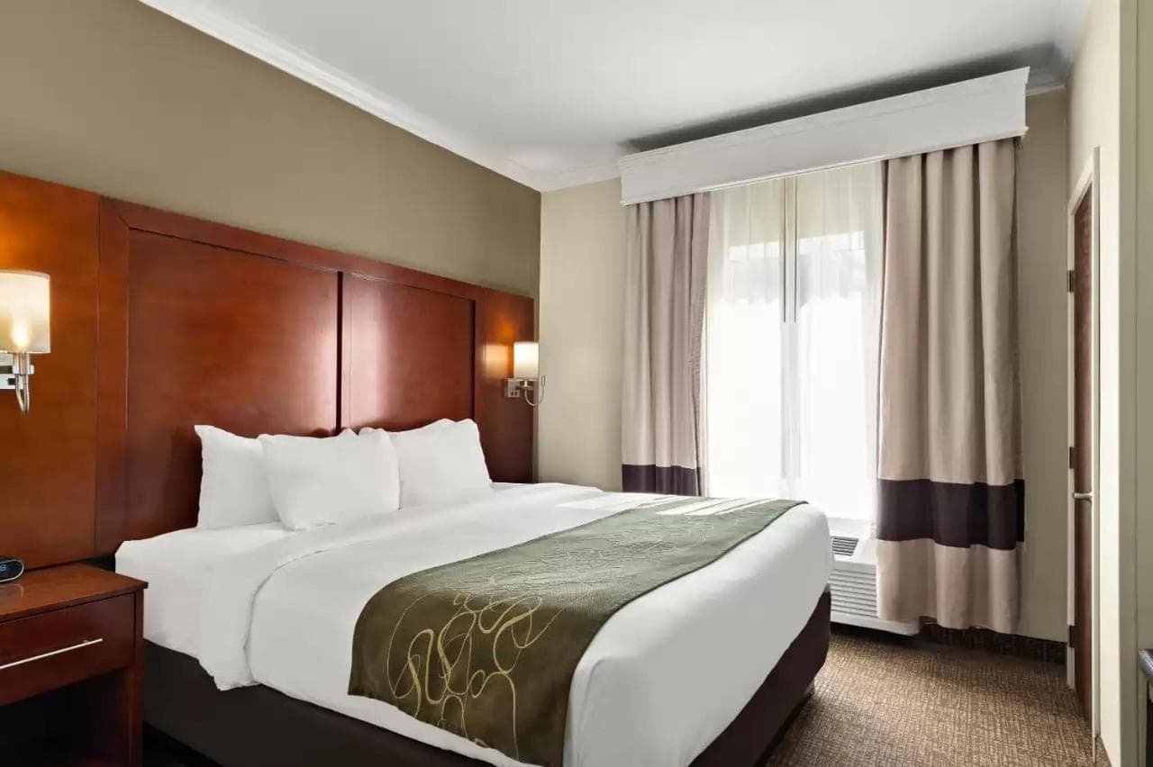 Comfort Suites Corpus Christi Central gallery photo in Corpus Christi, TX — image 7