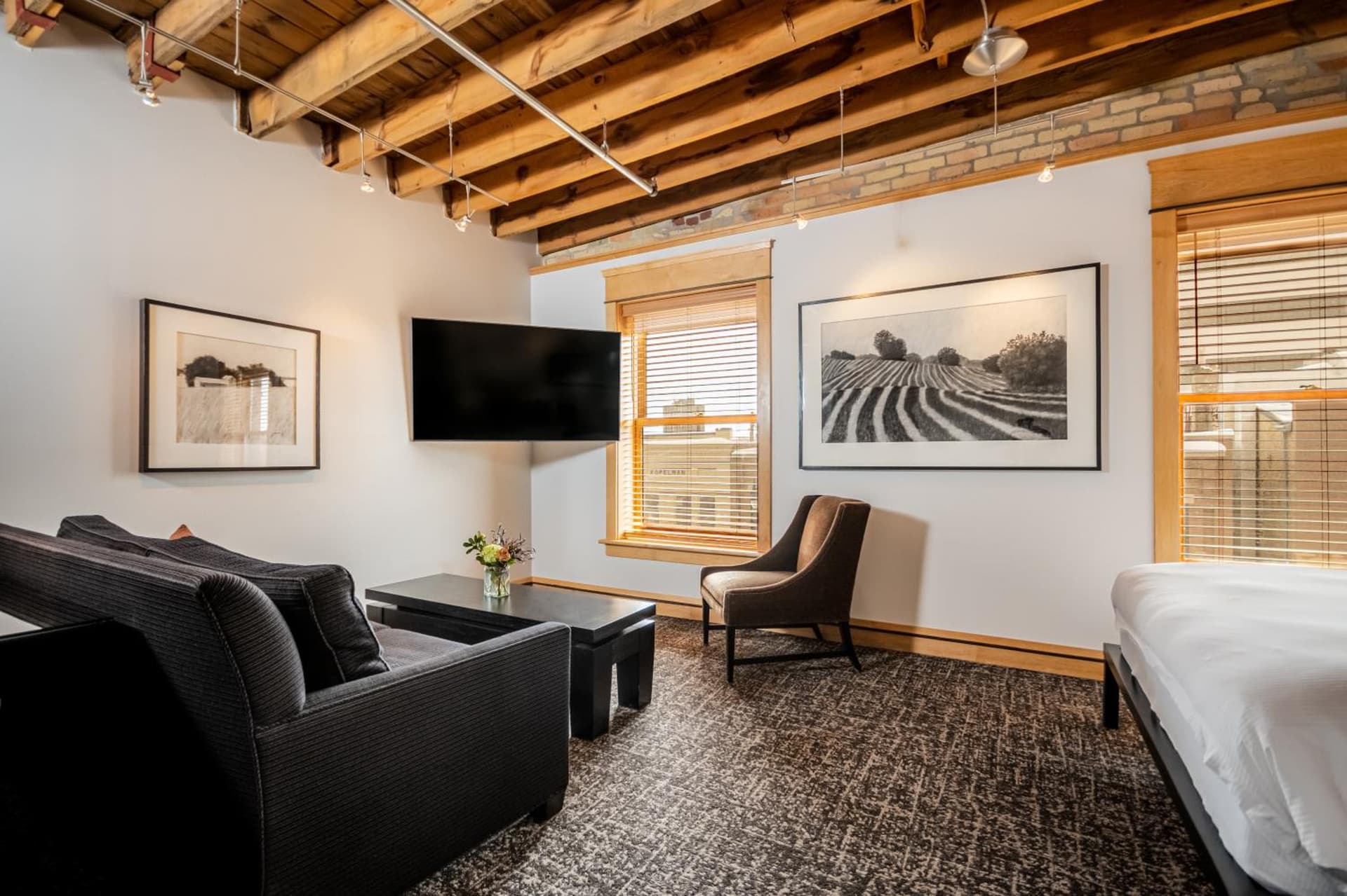 Hotel Donaldson interior in Fargo, ND — gallery photo 2