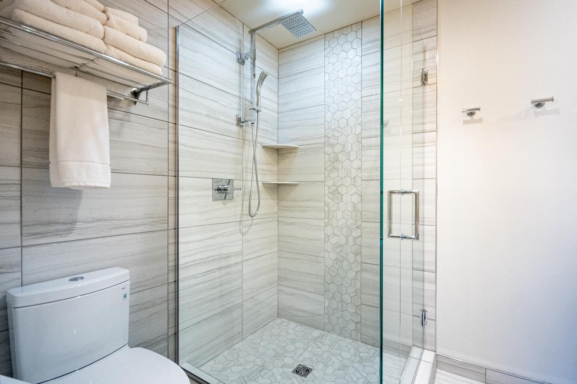 Hotel Donaldson interior in Fargo, ND — gallery photo 2