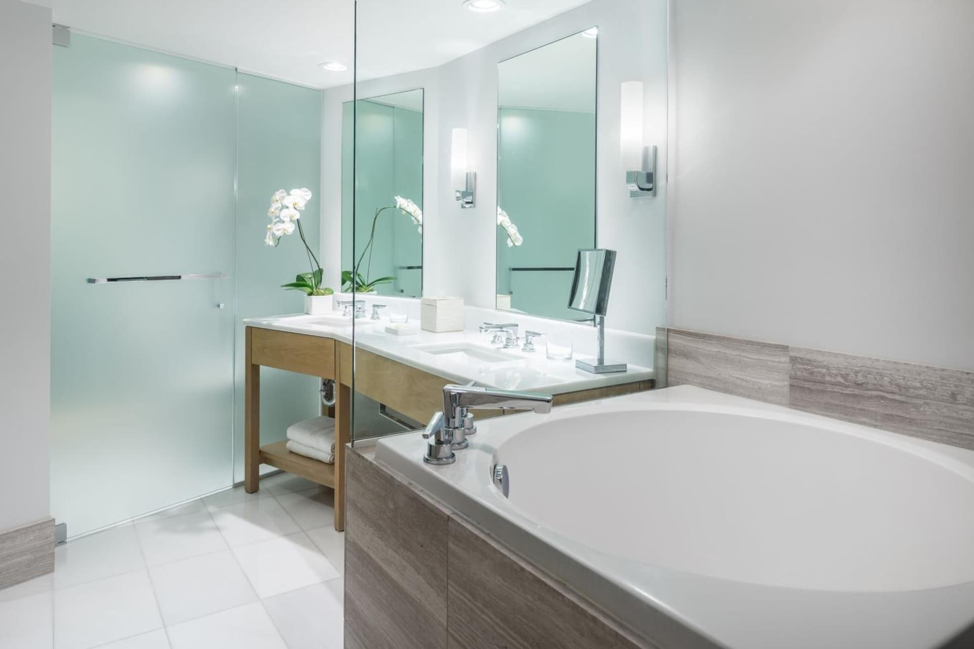 The Ritz-Carlton Residences, Waikiki Beach Hotel gallery photo in Honolulu, HI — image 109