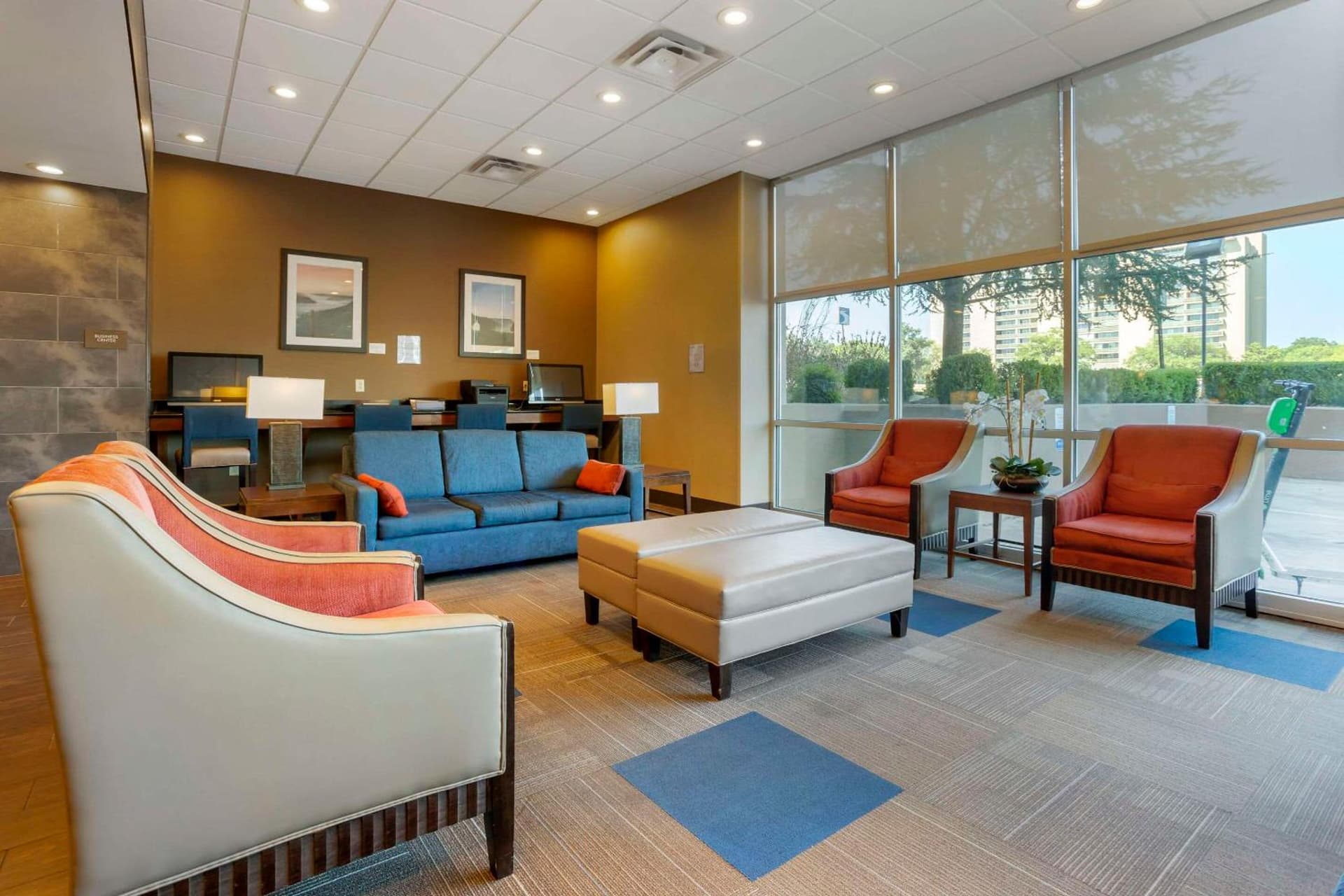 Comfort Inn & Suites Presidential interior in Little Rock, AR — gallery photo 2