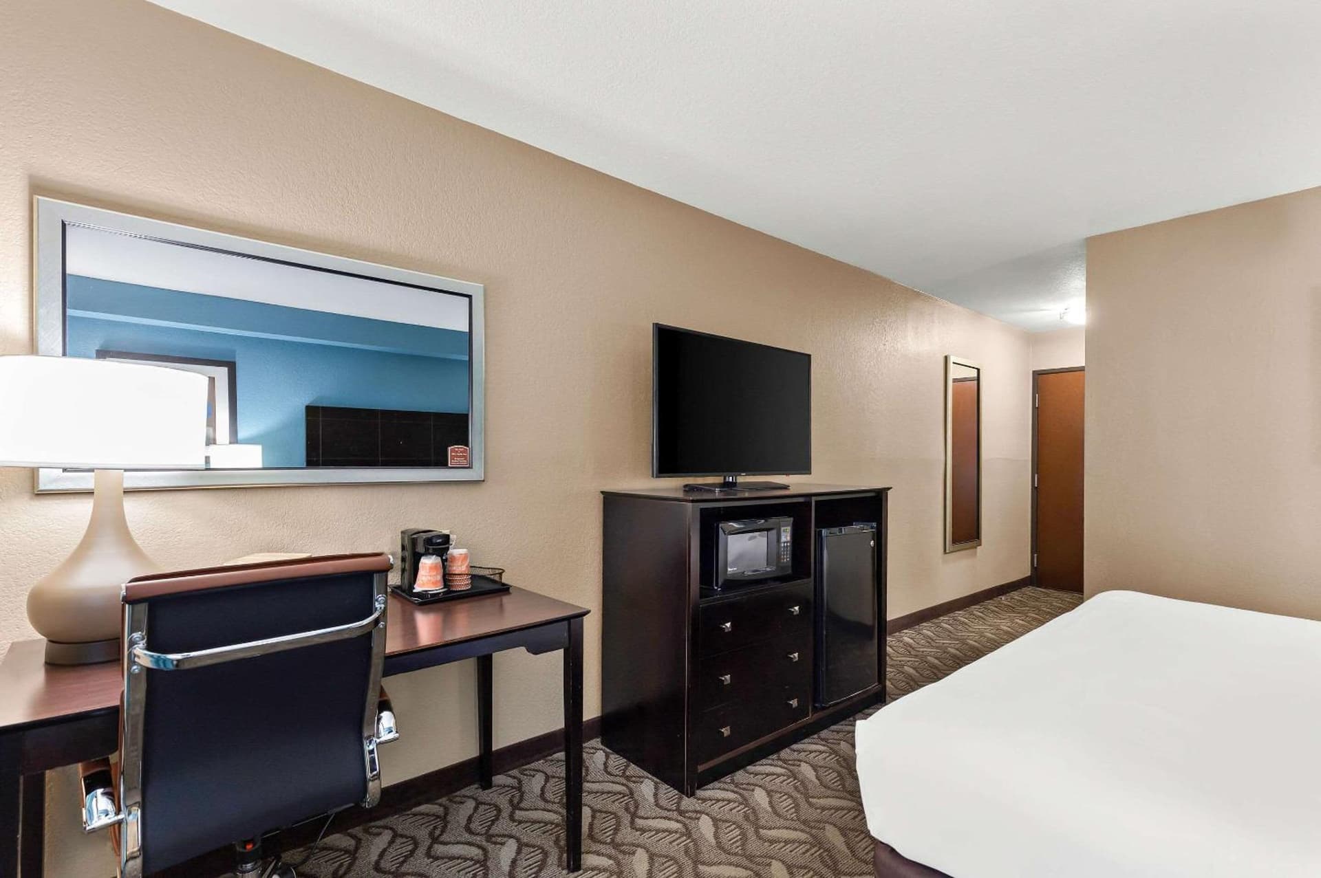Comfort Inn & Suites Springfield I-55 gallery photo in Springfield, IL — image 19