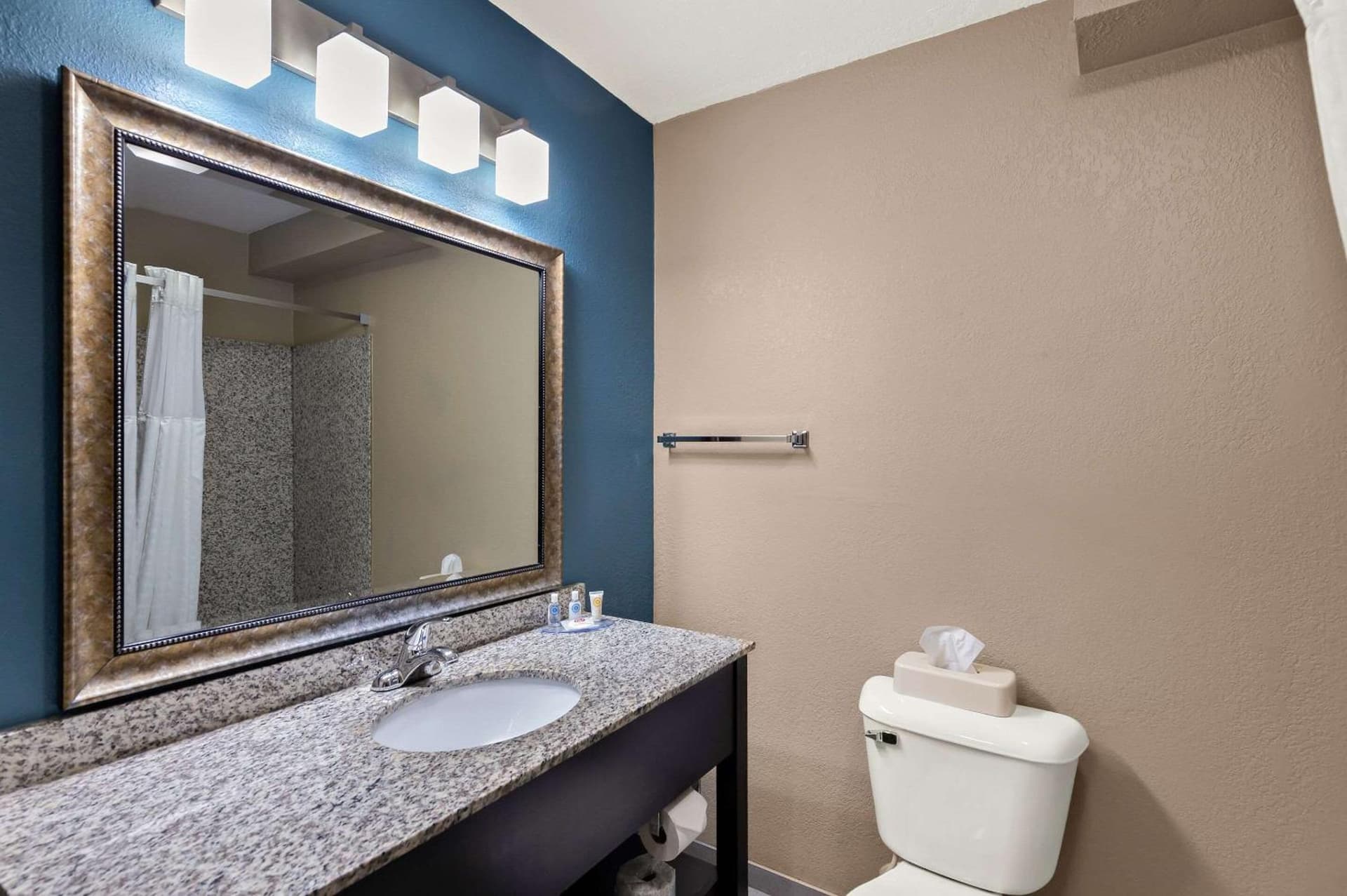 Comfort Inn & Suites Springfield I-55 gallery photo in Springfield, IL — image 43