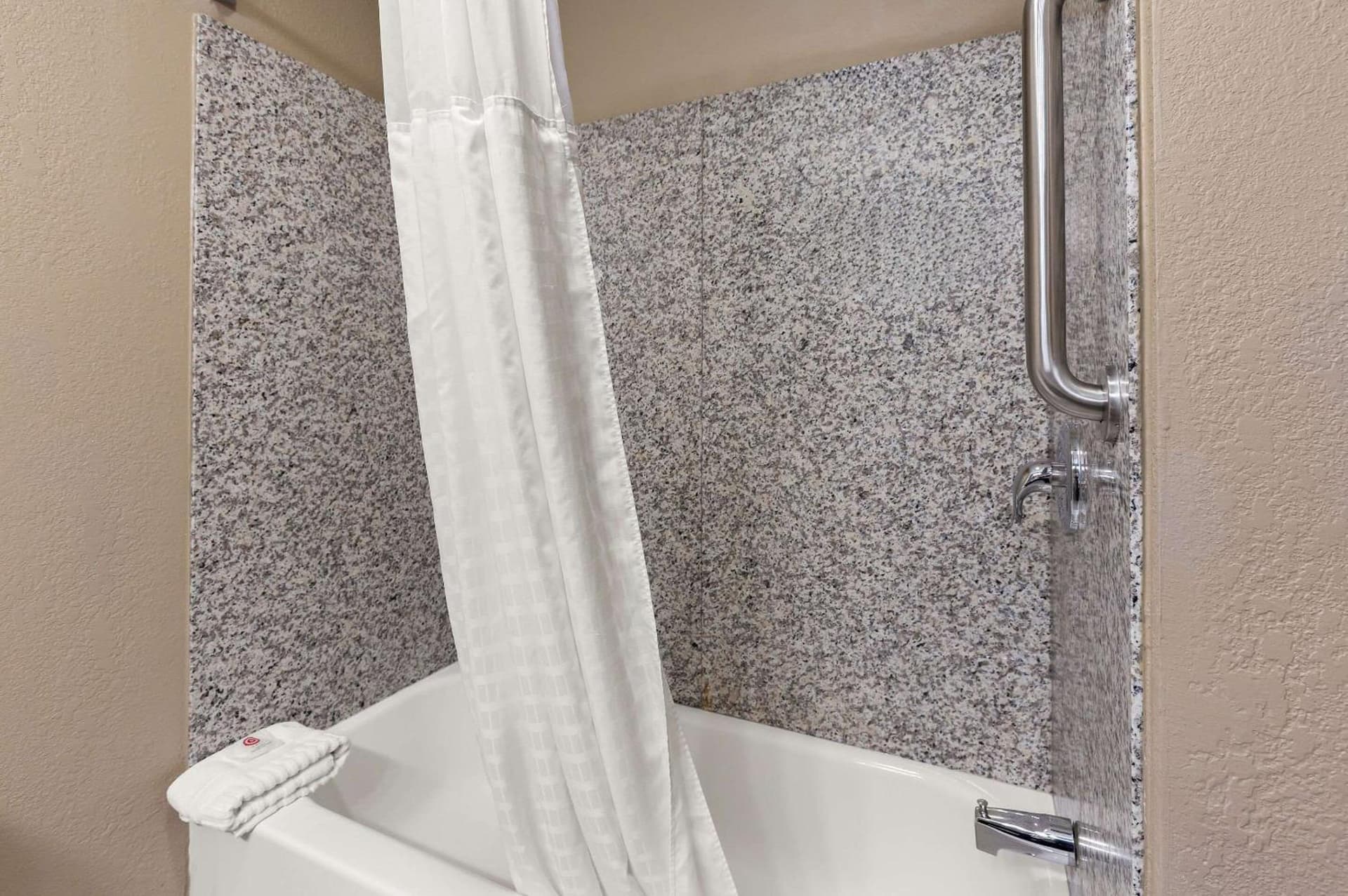 Comfort Inn & Suites Springfield I-55 gallery photo in Springfield, IL — image 9