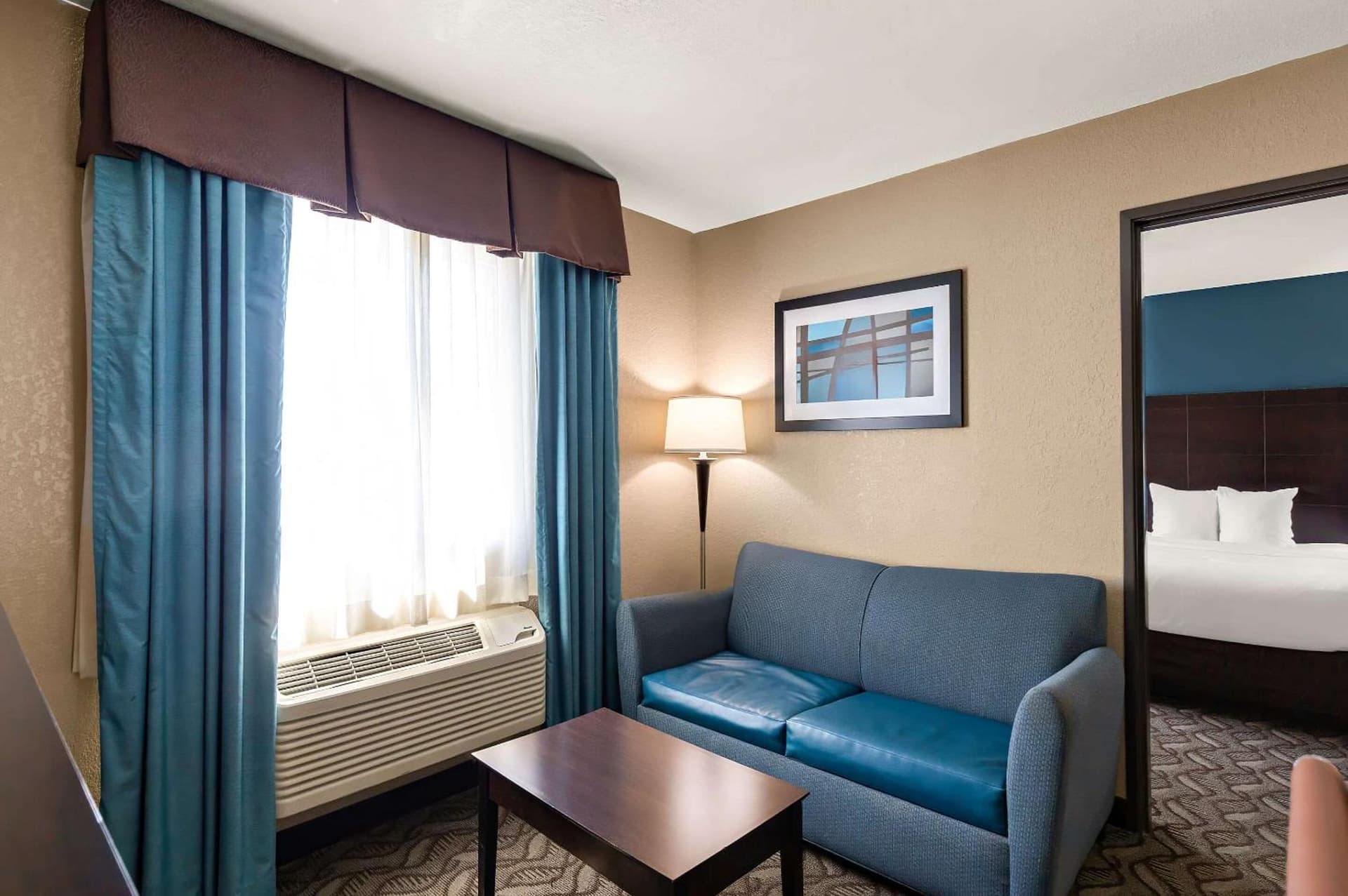 Comfort Inn & Suites Springfield I-55 gallery photo in Springfield, IL — image 12