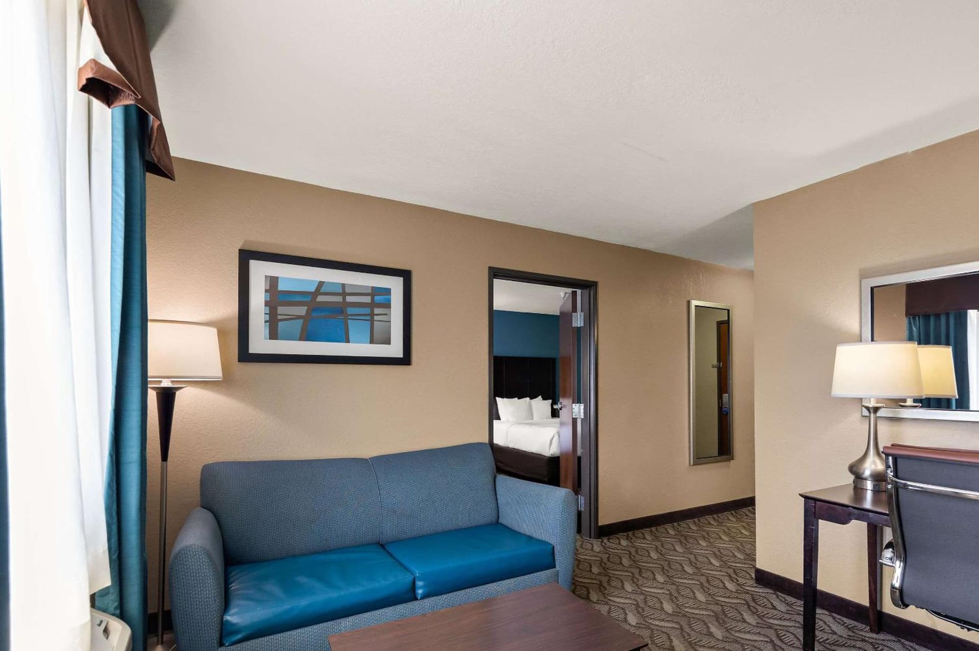 Comfort Inn & Suites Springfield I-55 interior in Springfield, IL — gallery photo 2