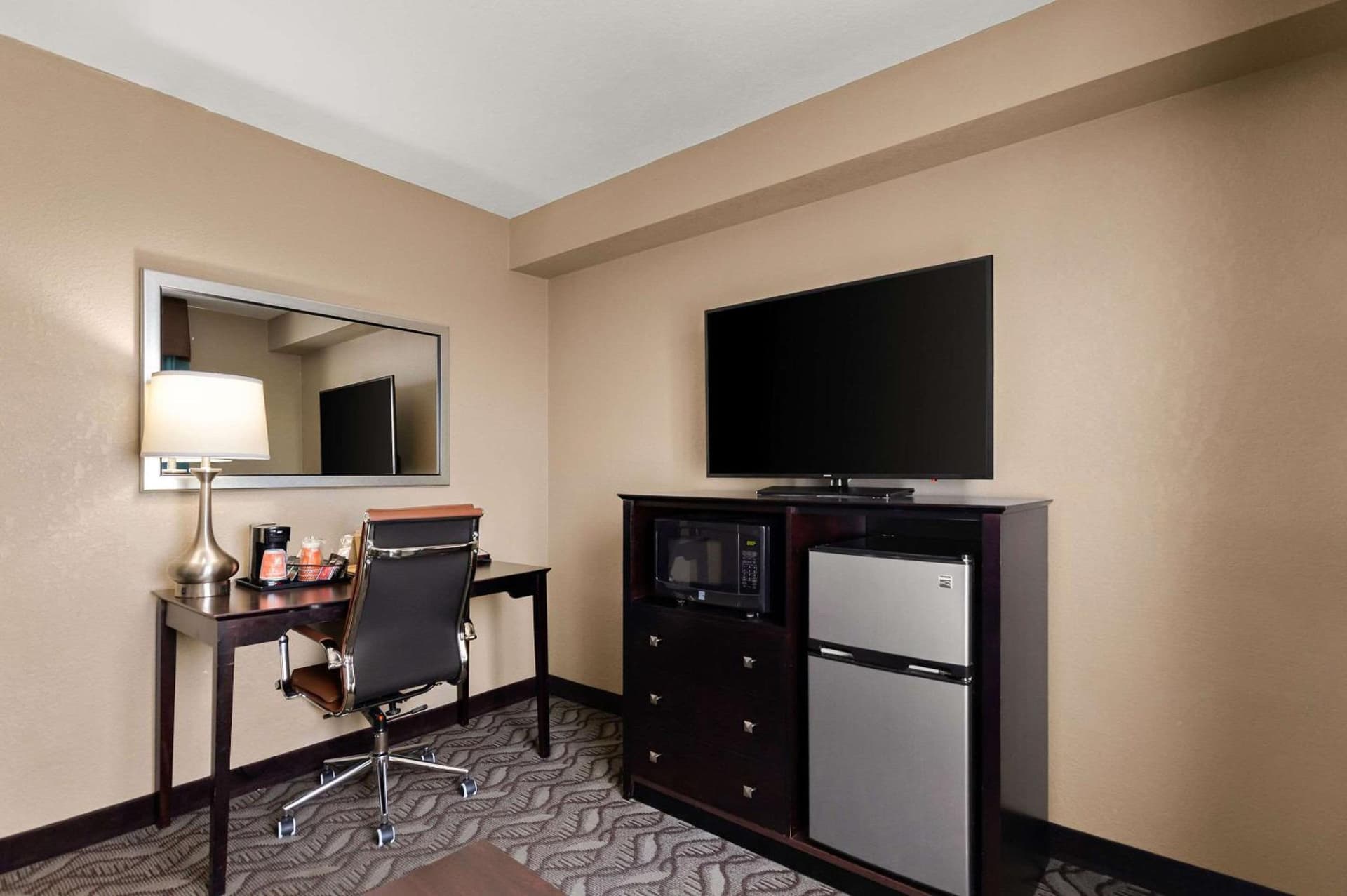 Comfort Inn & Suites Springfield I-55 gallery photo in Springfield, IL — image 21
