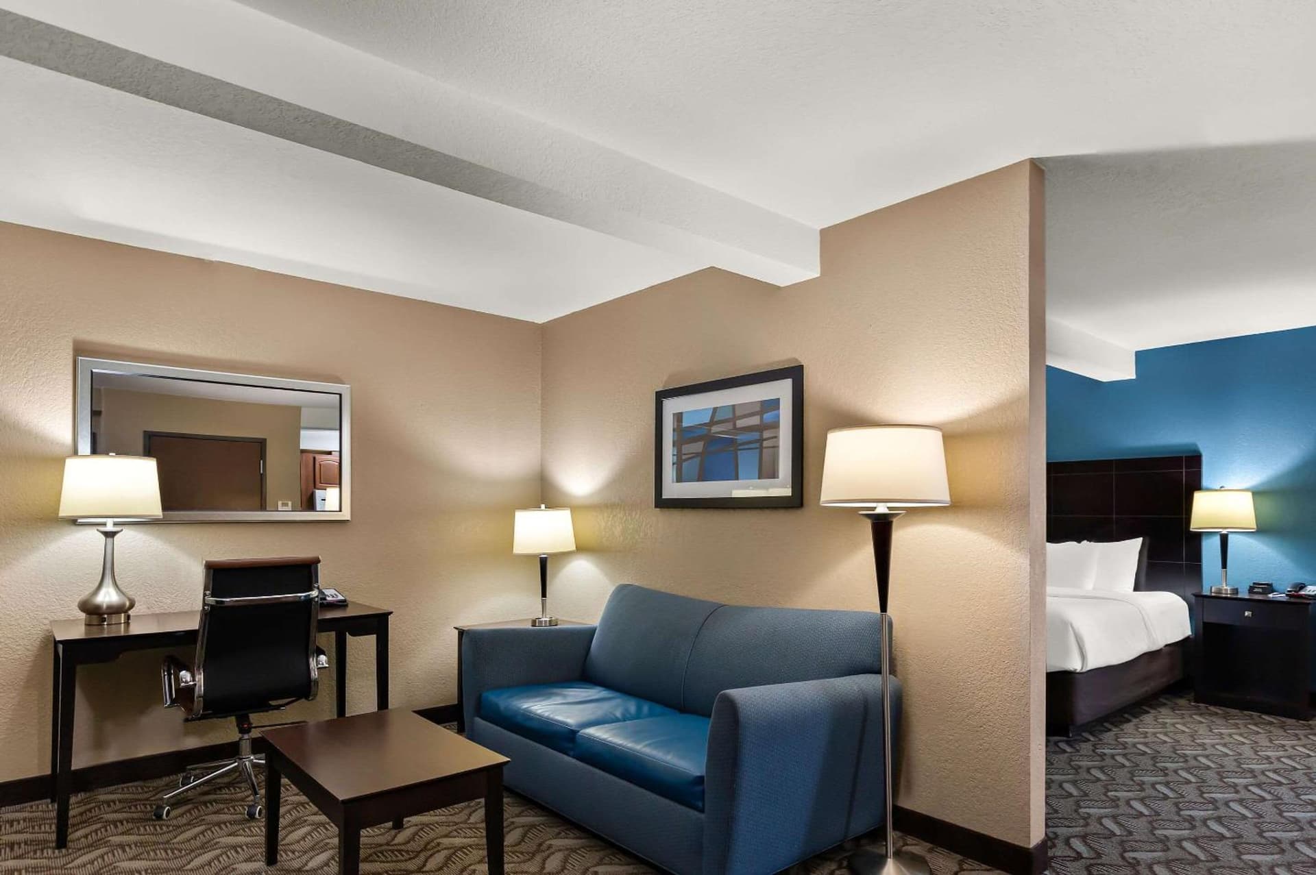 Comfort Inn & Suites Springfield I-55 gallery photo in Springfield, IL — image 17