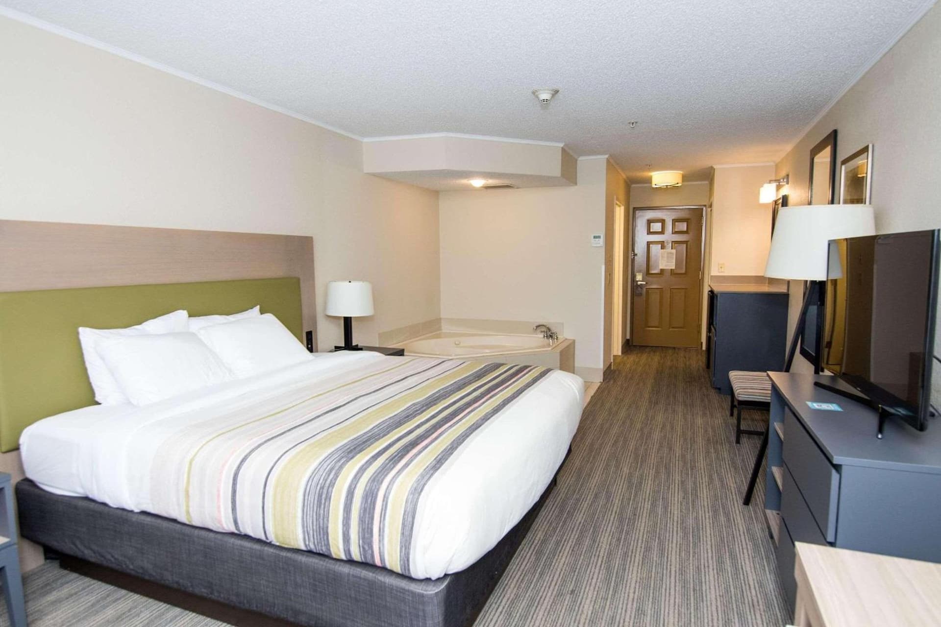 Country Inn & Suites by Radisson, Lehighton-Jim Thorpe, PA gallery photo in Lehighton, PA — image 9