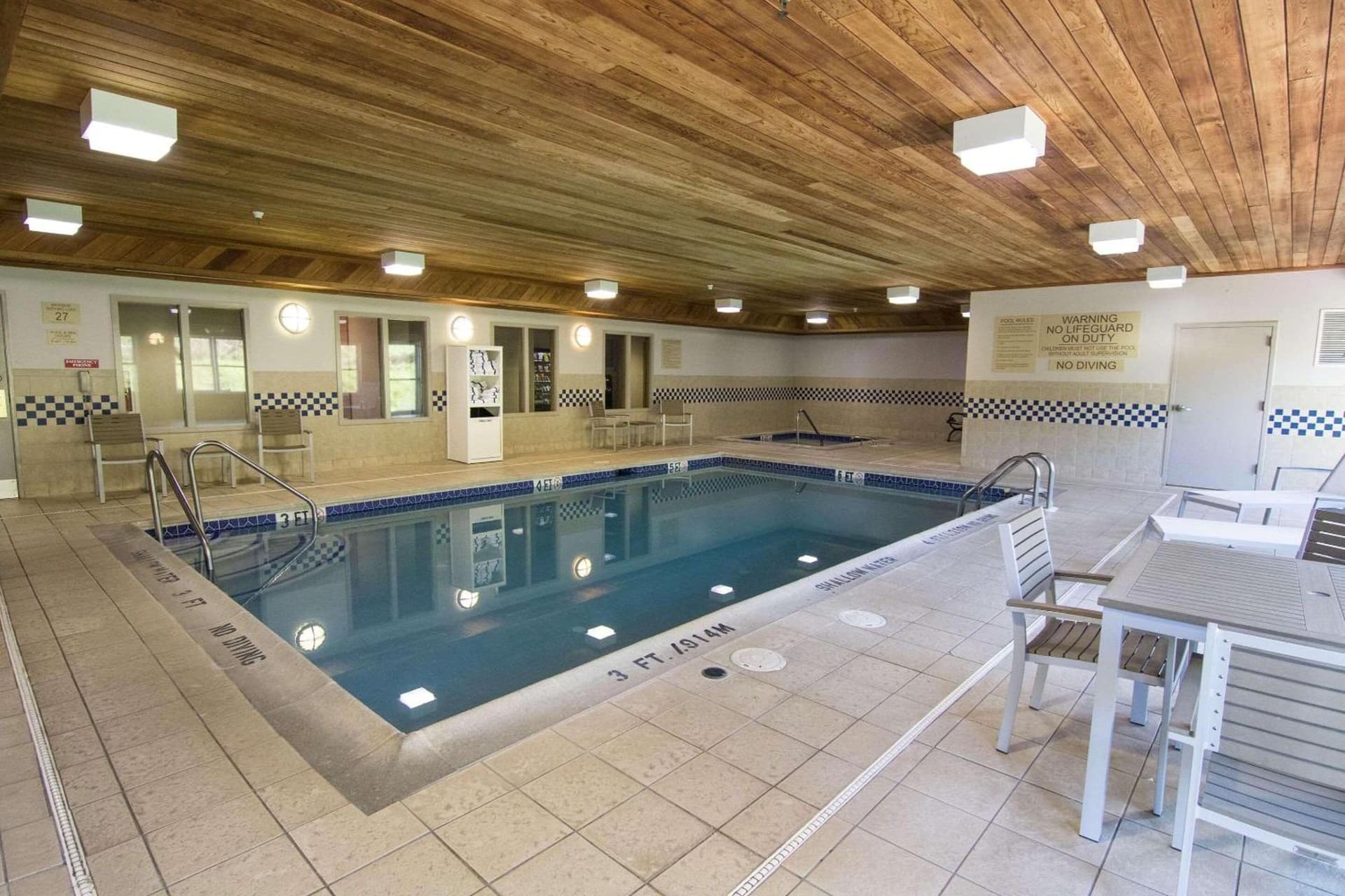 Country Inn & Suites by Radisson, Lehighton-Jim Thorpe, PA gallery photo in Lehighton, PA — image 15