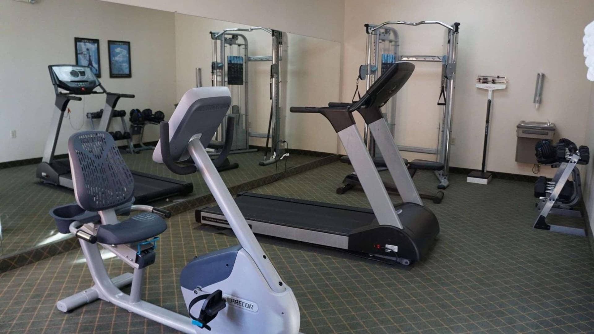 Country Inn & Suites by Radisson, Fort Worth West l-30 NAS JRB gallery photo in Fort Worth, TX — image 53