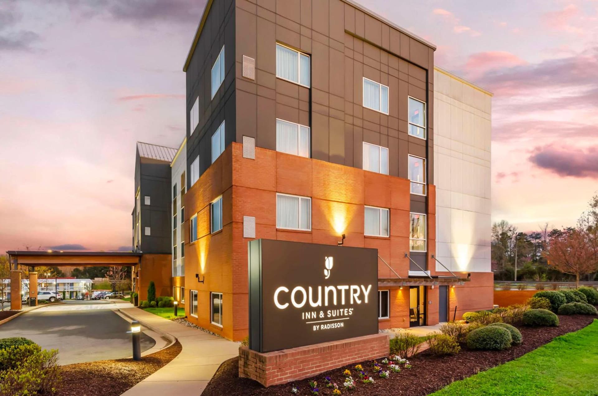 Country Inn & Suites by Radisson, Charlottesville-UVA, VA interior in Charlottesville, VA — gallery photo 2