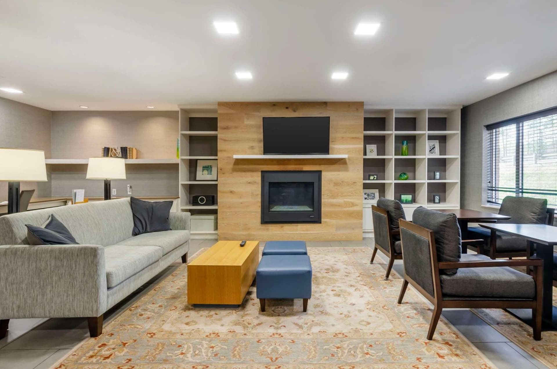 Country Inn & Suites by Radisson, Charlottesville-UVA, VA gallery photo in Charlottesville, VA — image 49