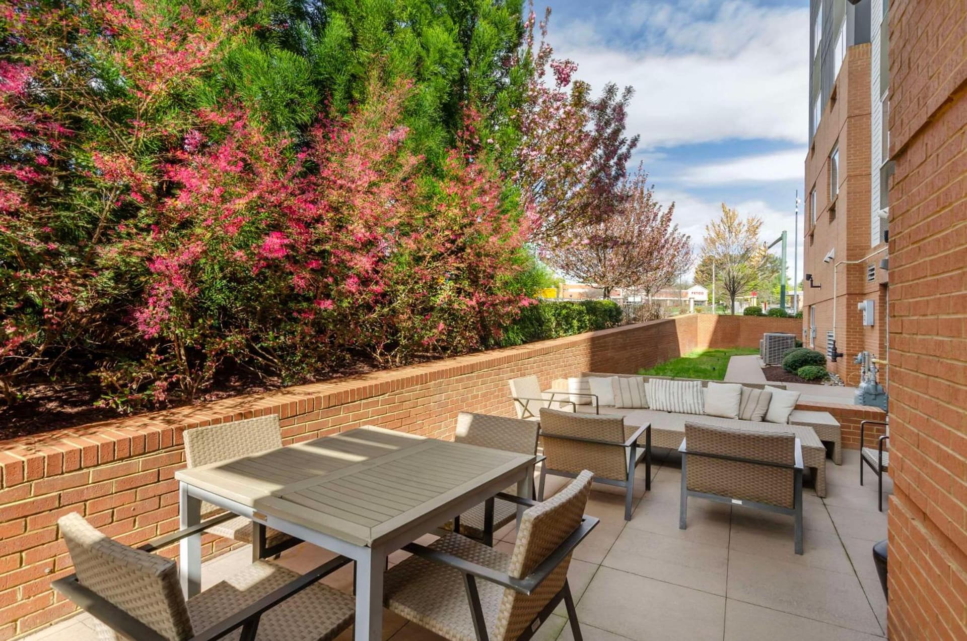 Country Inn & Suites by Radisson, Charlottesville-UVA, VA gallery photo in Charlottesville, VA — image 19