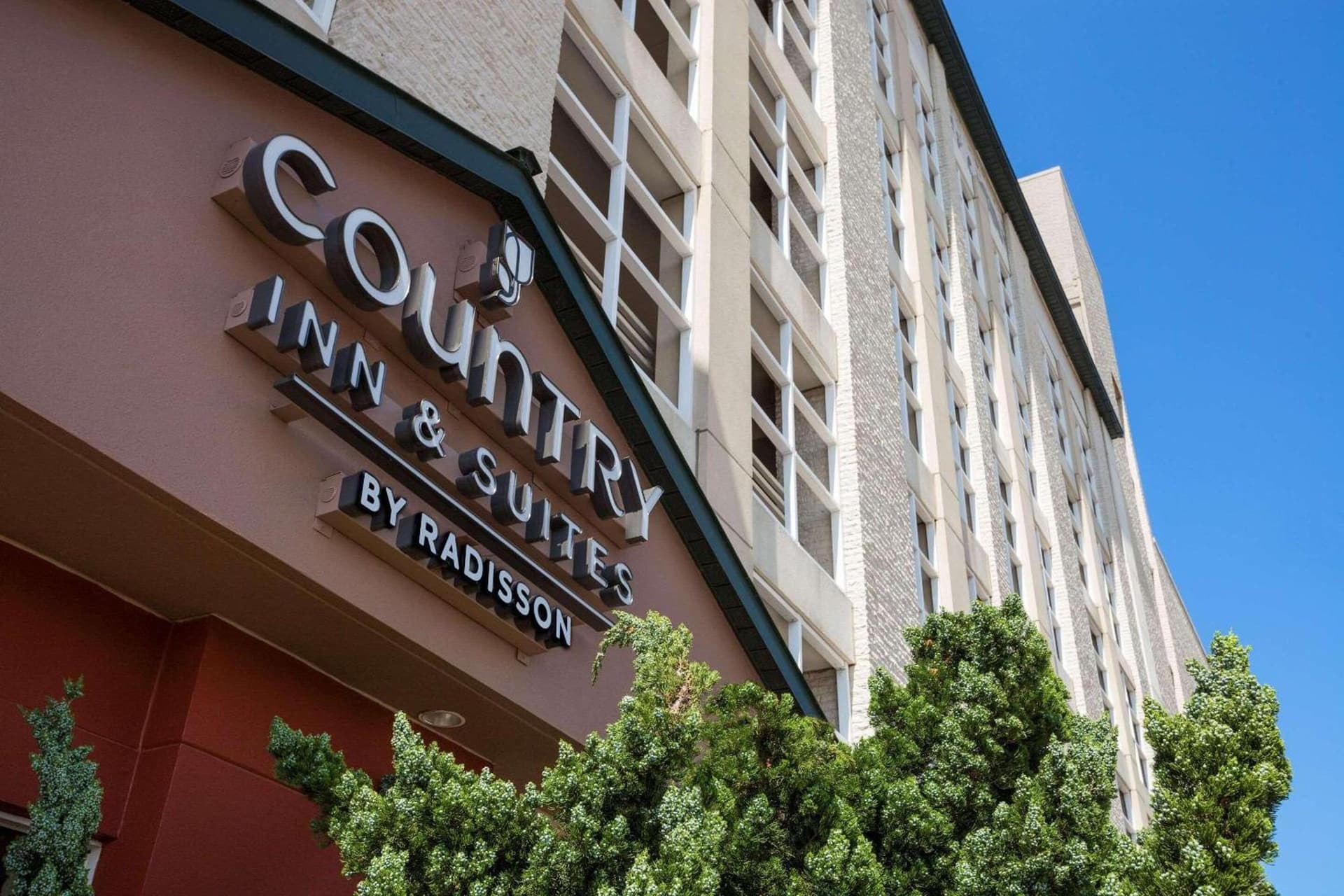 Country Inn & Suites by Radisson, Virginia Beach Oceanfront property views in Virginia Beach, VA — gallery photo 3