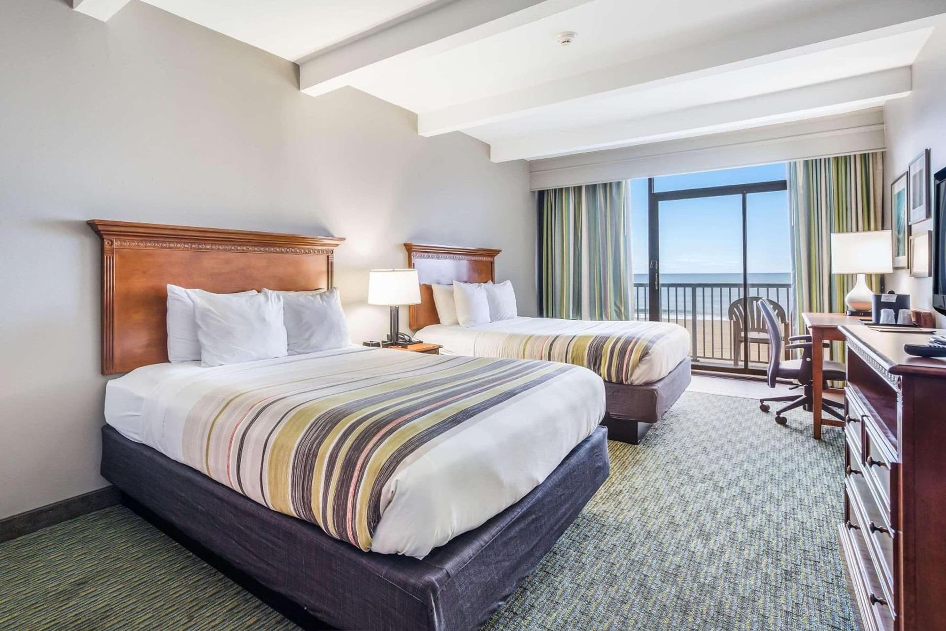 Country Inn & Suites by Radisson, Virginia Beach Oceanfront gallery photo in Virginia Beach, VA — image 35
