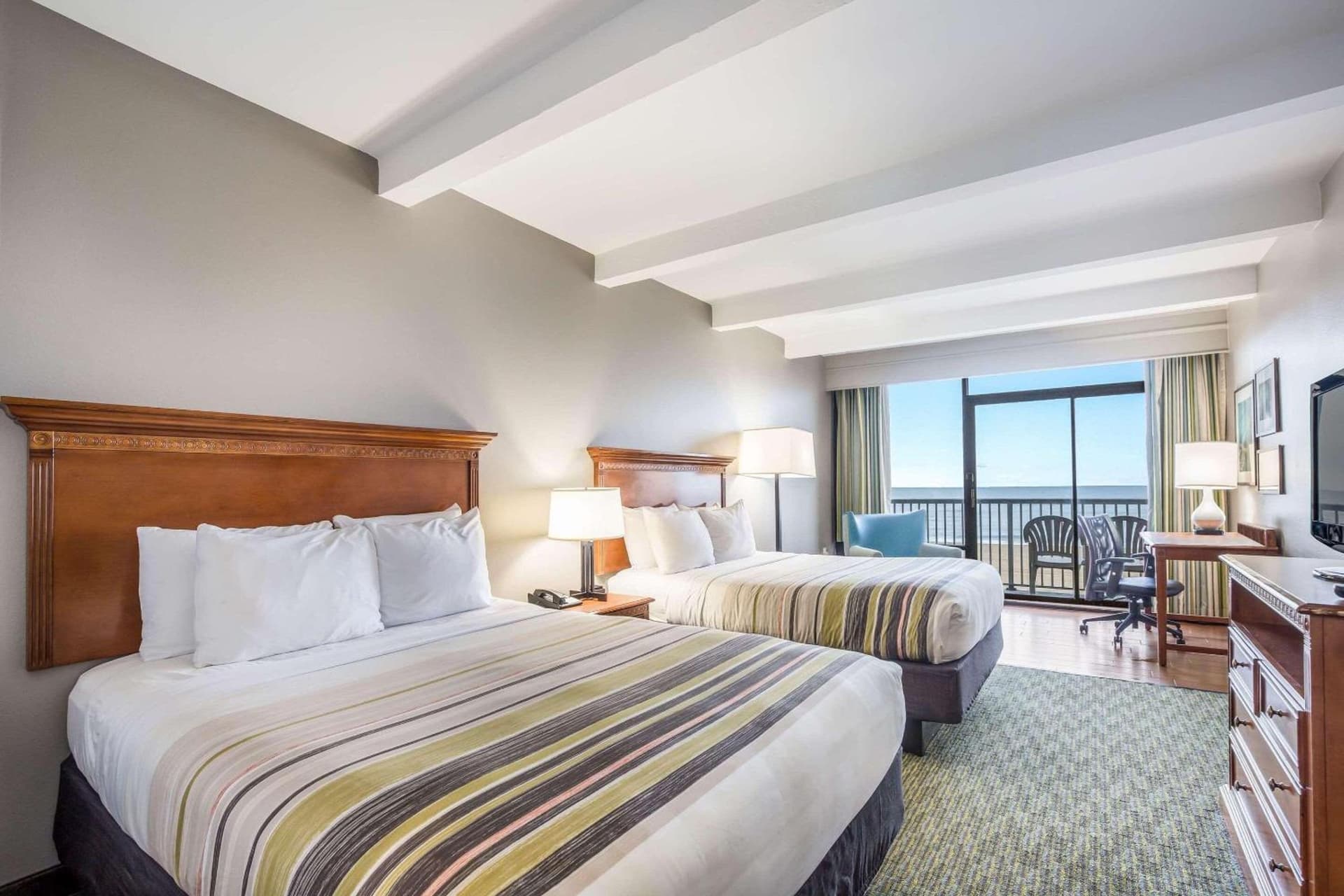 Country Inn & Suites by Radisson, Virginia Beach Oceanfront gallery photo in Virginia Beach, VA — image 14