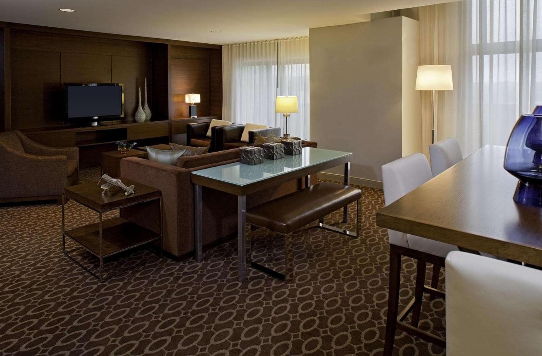 Hyatt Regency O'Hare Chicago interior in Rosemont, IL — gallery photo 2