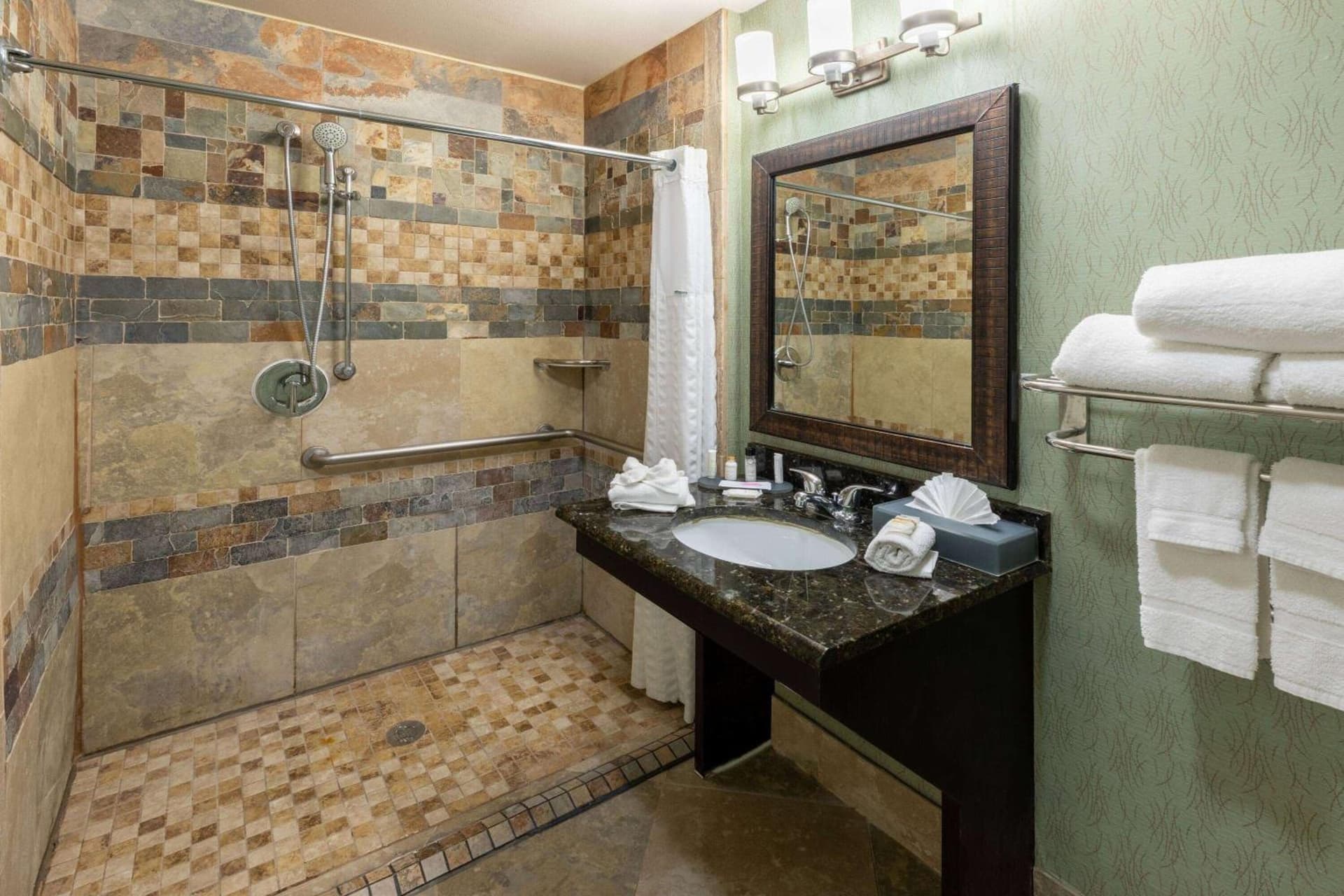 La Quinta by Wyndham Fort Worth - Lake Worth gallery photo in Fort Worth, TX — image 60