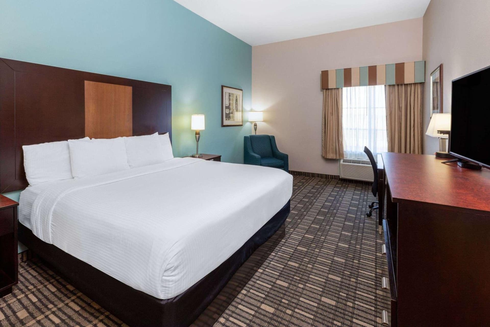 La Quinta by Wyndham Fort Worth - Lake Worth gallery photo in Fort Worth, TX — image 42