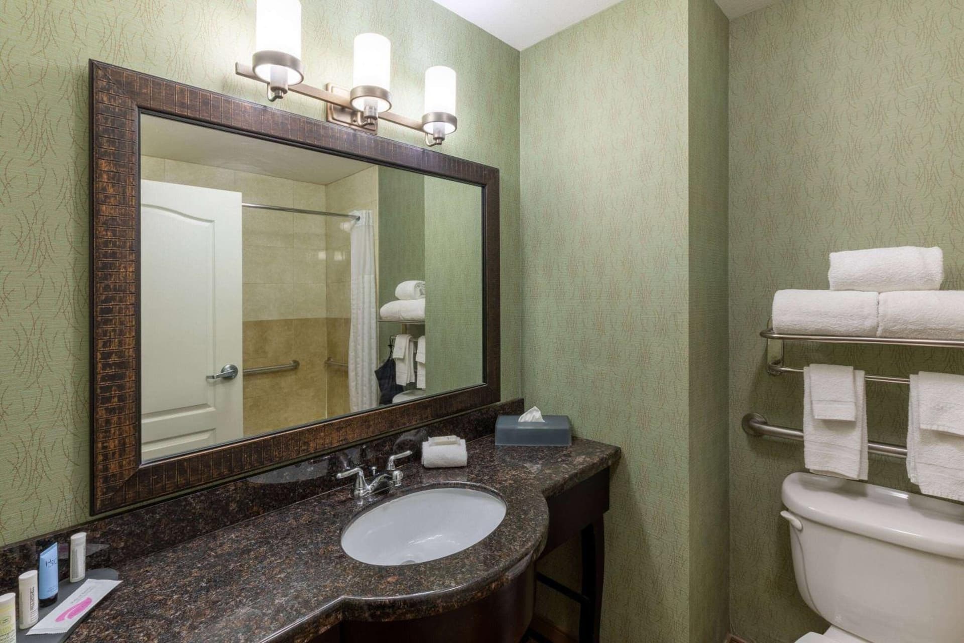 La Quinta by Wyndham Fort Worth - Lake Worth gallery photo in Fort Worth, TX — image 50