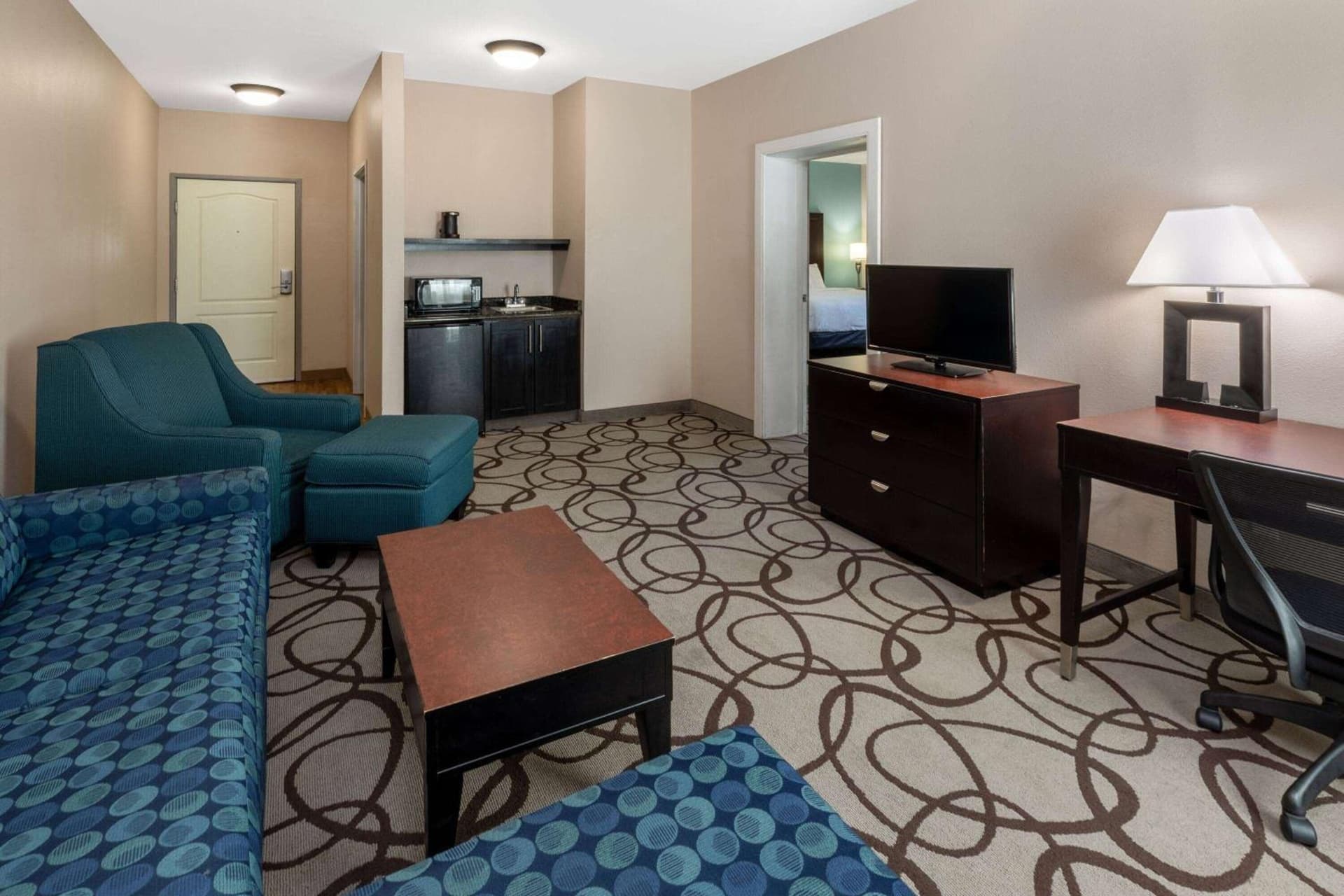 La Quinta by Wyndham Fort Worth - Lake Worth property views in Fort Worth, TX — gallery photo 3