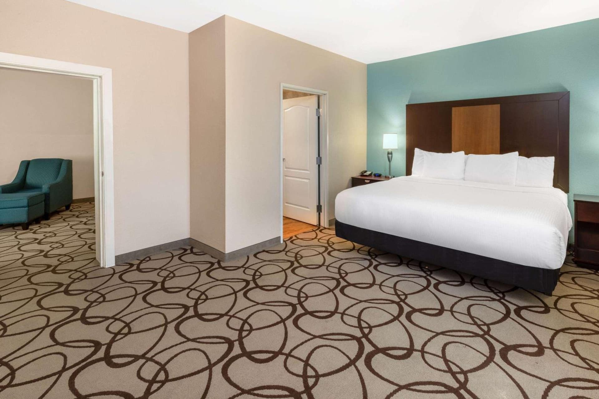 La Quinta by Wyndham Fort Worth - Lake Worth gallery photo in Fort Worth, TX — image 23