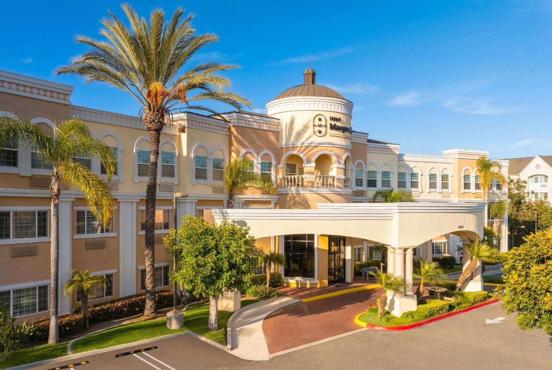 Hotel Marguerite South Anaheim - Garden Grove, Trademark Collection by Wyndham featured exterior or lobby in Anaheim, CA — similar hotel