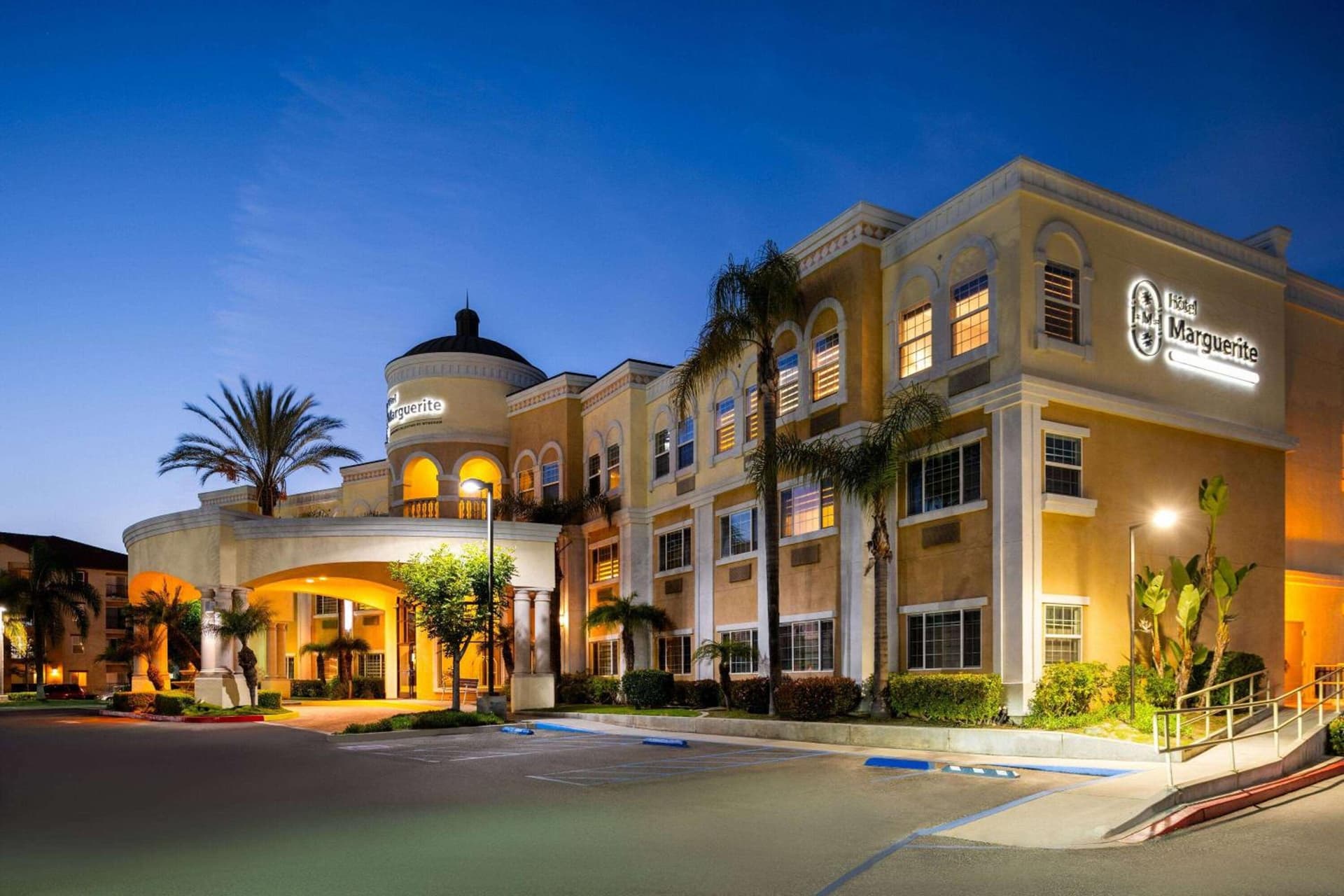 Hotel Marguerite South Anaheim - Garden Grove, Trademark Collection by Wyndham gallery photo in Anaheim, CA — image 19