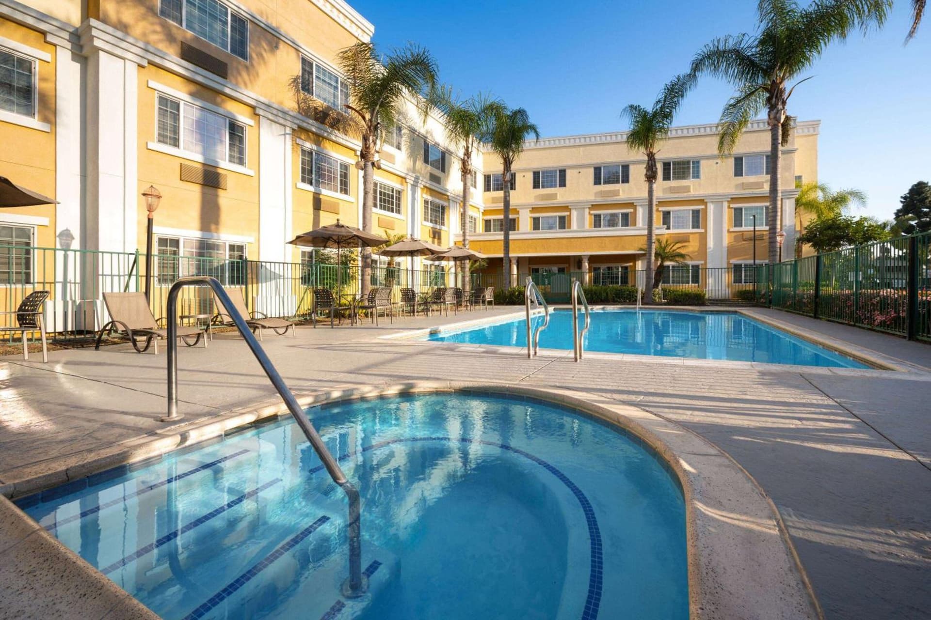 Hotel Marguerite South Anaheim - Garden Grove, Trademark Collection by Wyndham gallery photo in Anaheim, CA — image 30