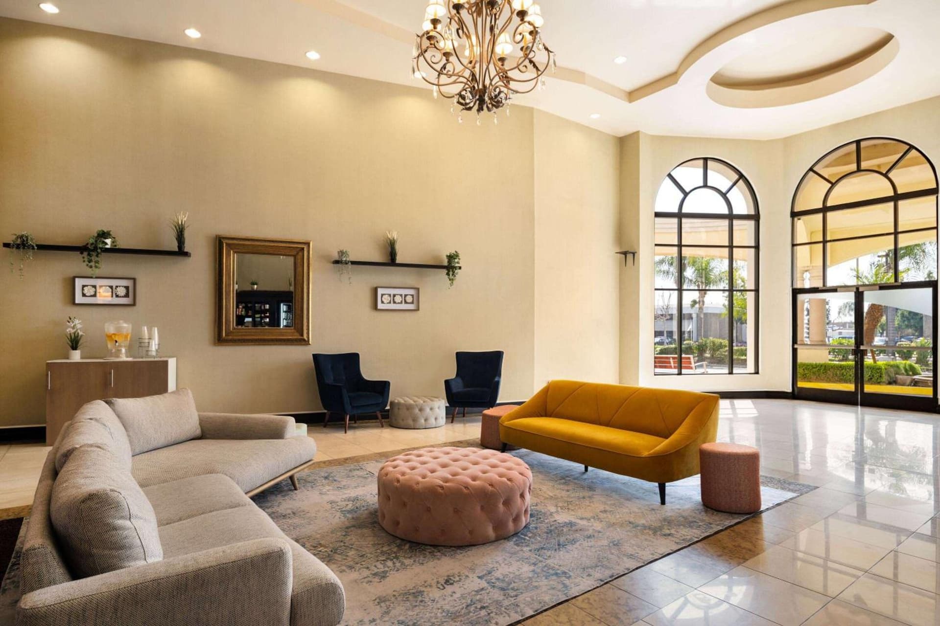 Hotel Marguerite South Anaheim - Garden Grove, Trademark Collection by Wyndham gallery photo in Anaheim, CA — image 33