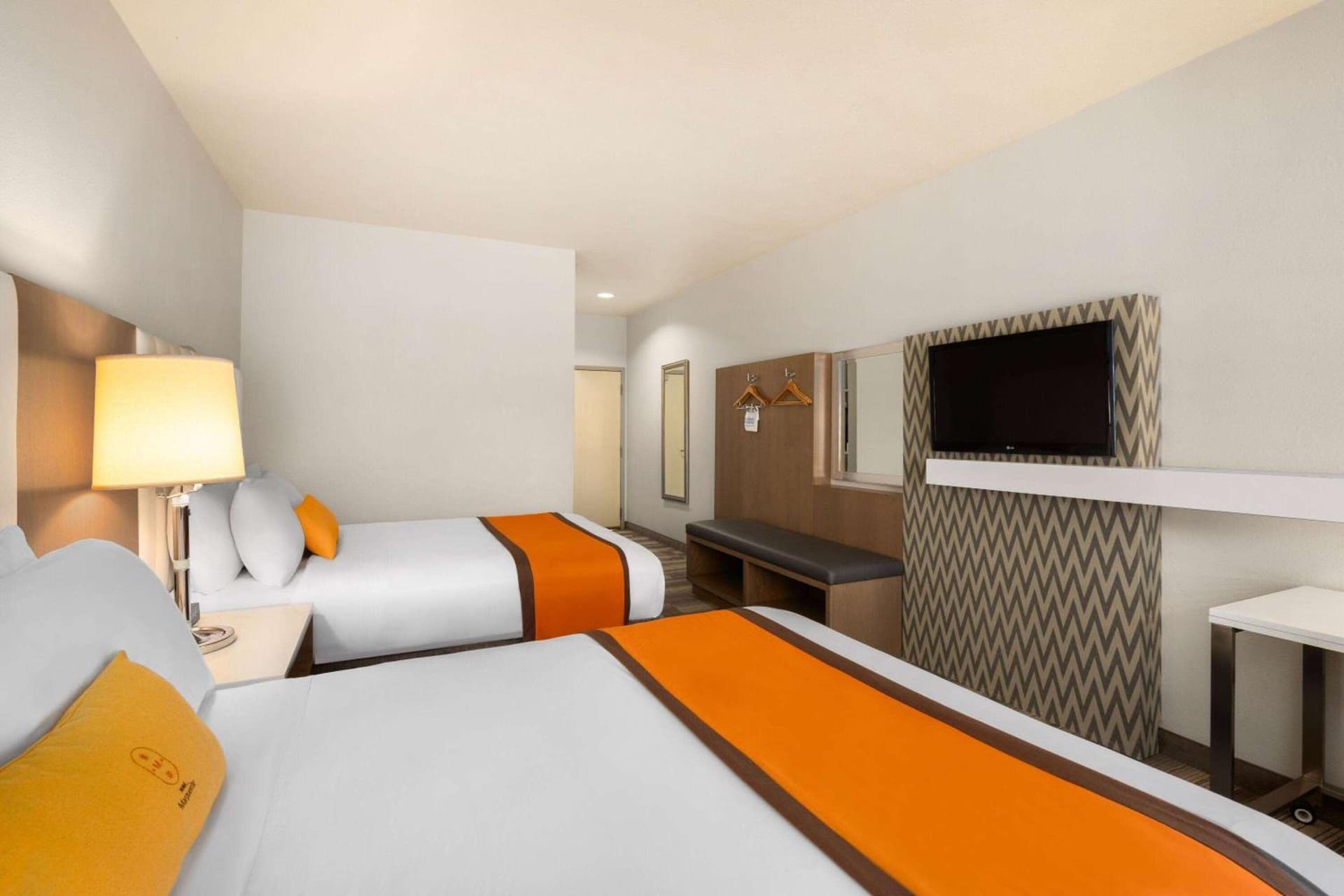 Hotel Marguerite South Anaheim - Garden Grove, Trademark Collection by Wyndham gallery photo in Anaheim, CA — image 42