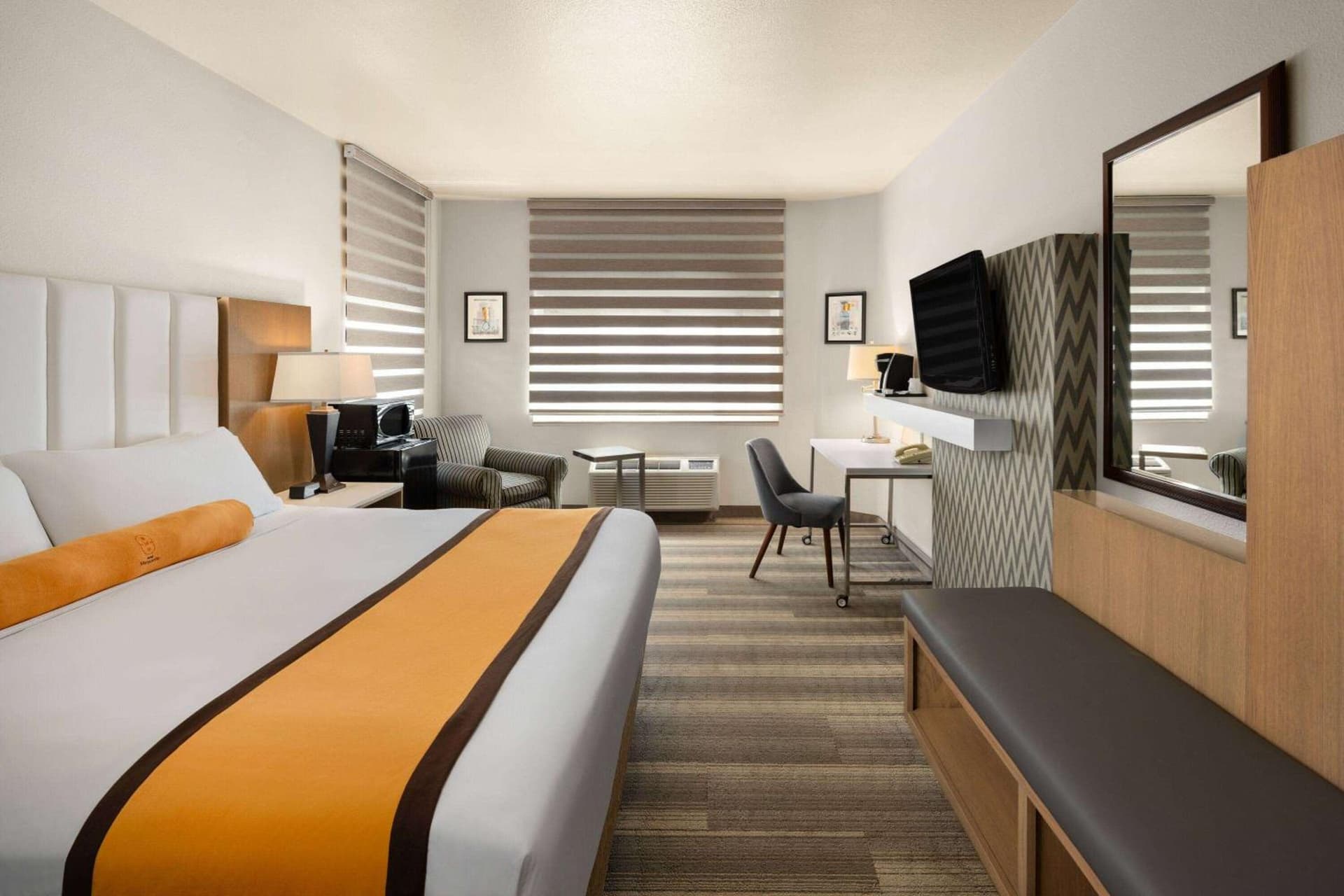 Hotel Marguerite South Anaheim - Garden Grove, Trademark Collection by Wyndham gallery photo in Anaheim, CA — image 47