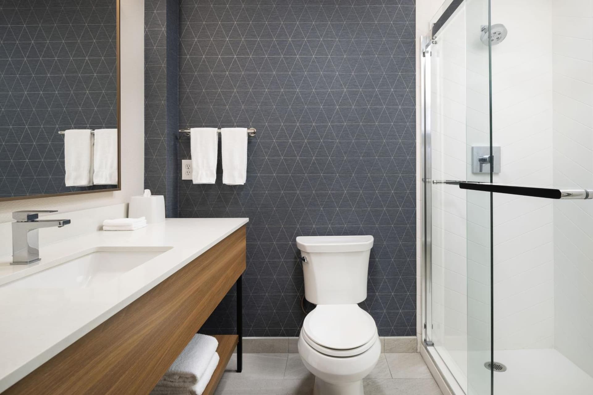 Fairfield by Marriott Inn & Suites Fresno Riverpark gallery photo in Fresno, CA — image 8