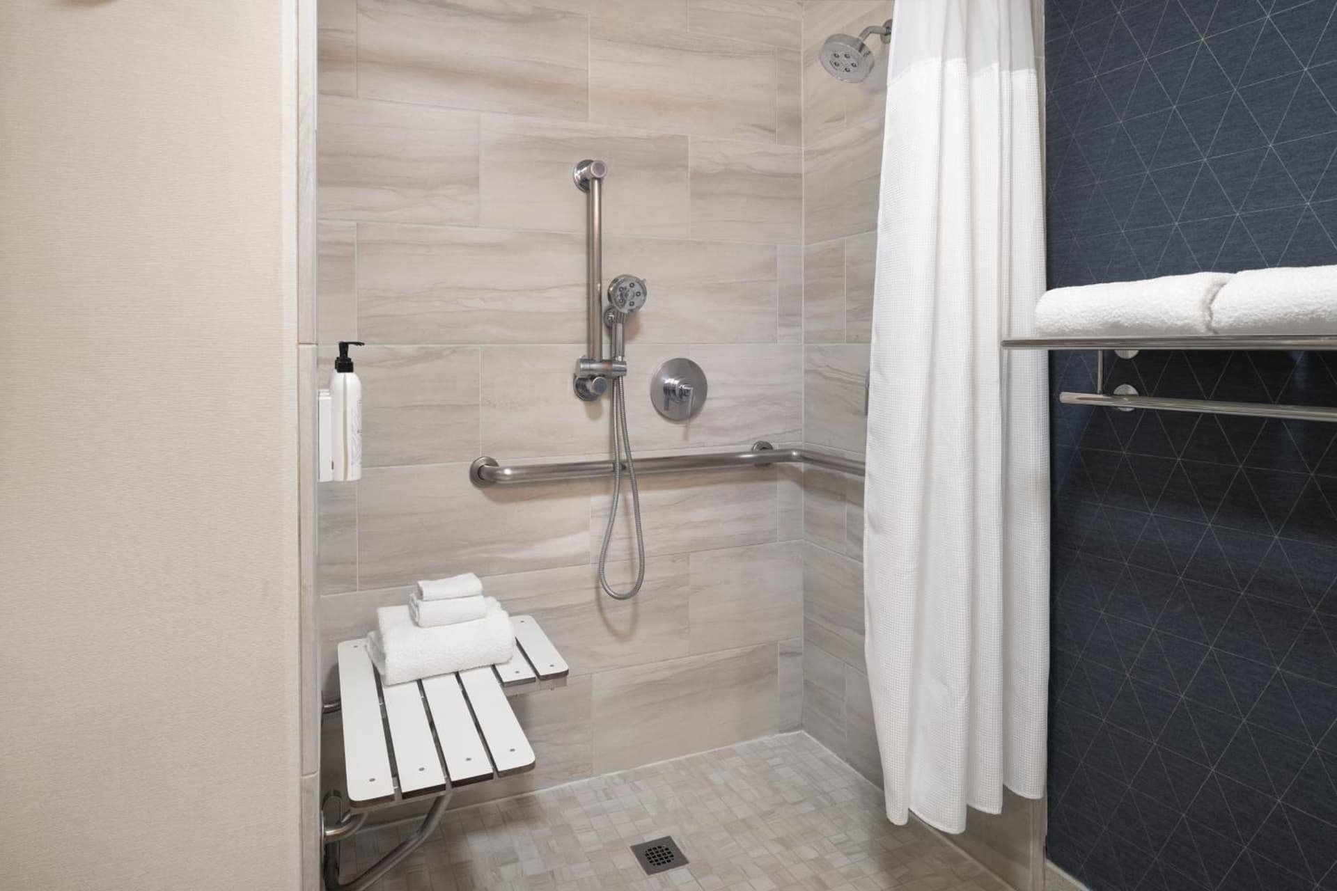 Fairfield by Marriott Inn & Suites Fresno Riverpark gallery photo in Fresno, CA — image 18