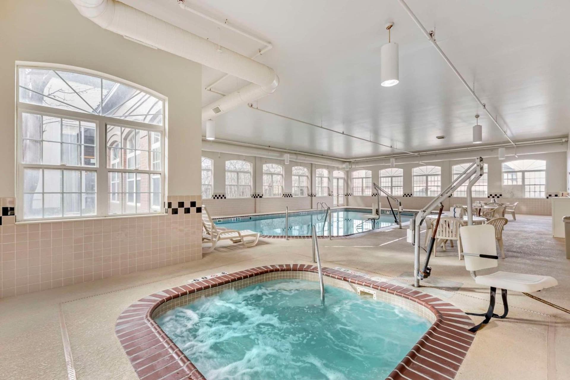 Country Inn & Suites by Radisson, Elk Grove Village-Itasca gallery photo in Elk Grove Village, IL — image 47
