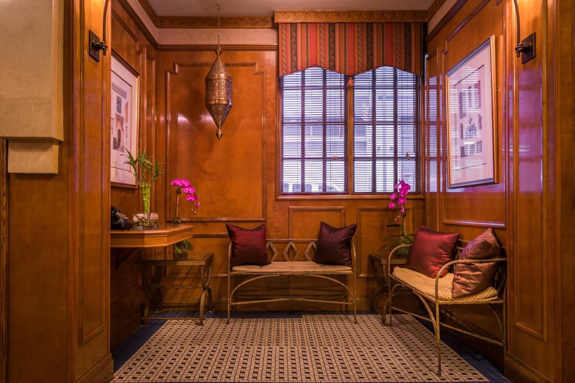 Casablanca Hotel by Library Hotel Collection gallery photo in New York, NY — image 31