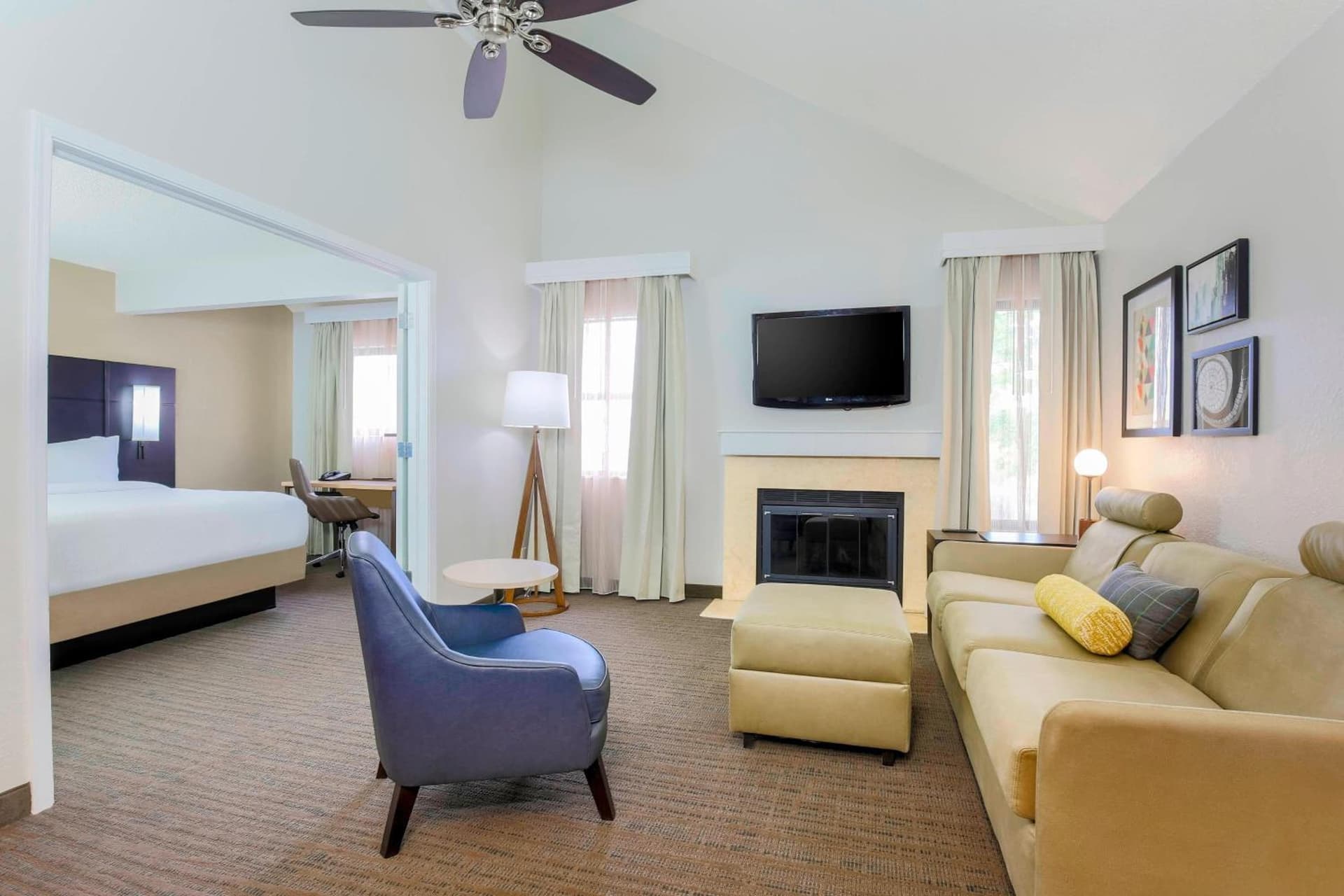 Residence Inn Boston North Shore/Danvers interior in Danvers — gallery photo 2