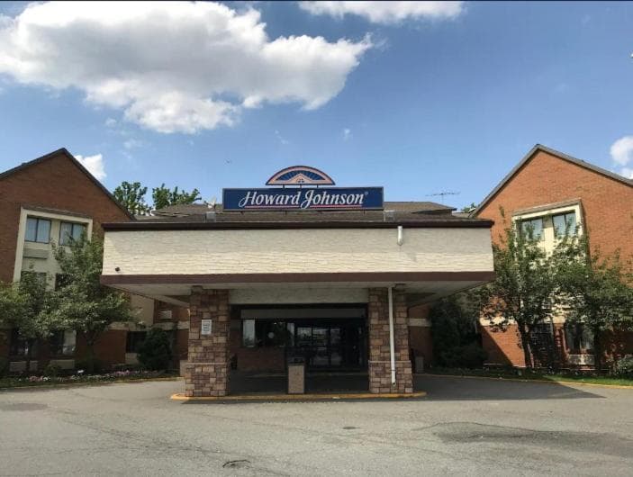 Howard Johnson by Wyndham Newark Airport featured exterior or lobby in Newark, NJ — similar hotel