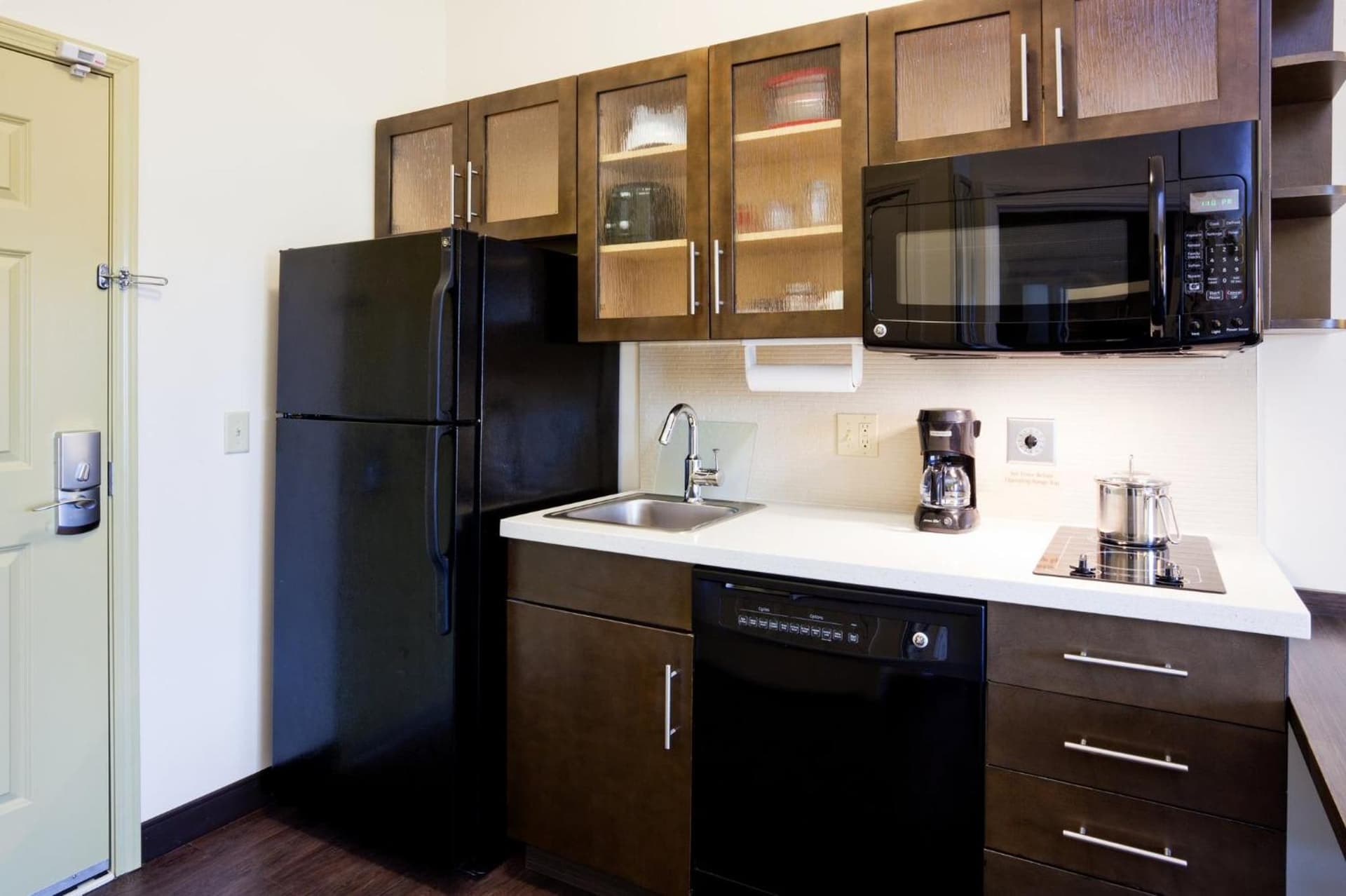 Candlewood Suites Sioux Falls by IHG interior in Sioux Falls, SD — gallery photo 2