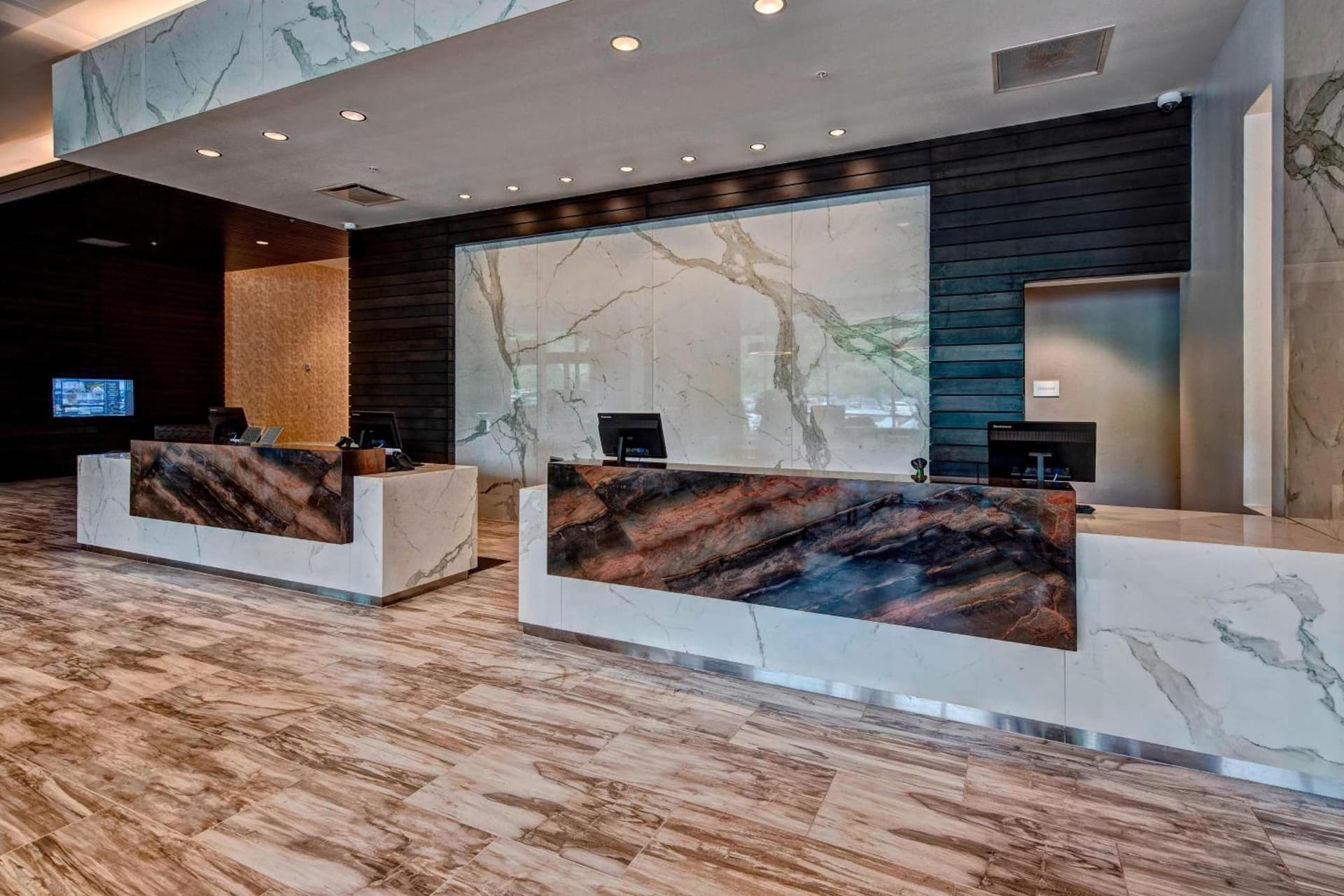 Courtyard by Marriott Kansas City Downtown/Convention Center property views in Kansas City, MO — gallery photo 3